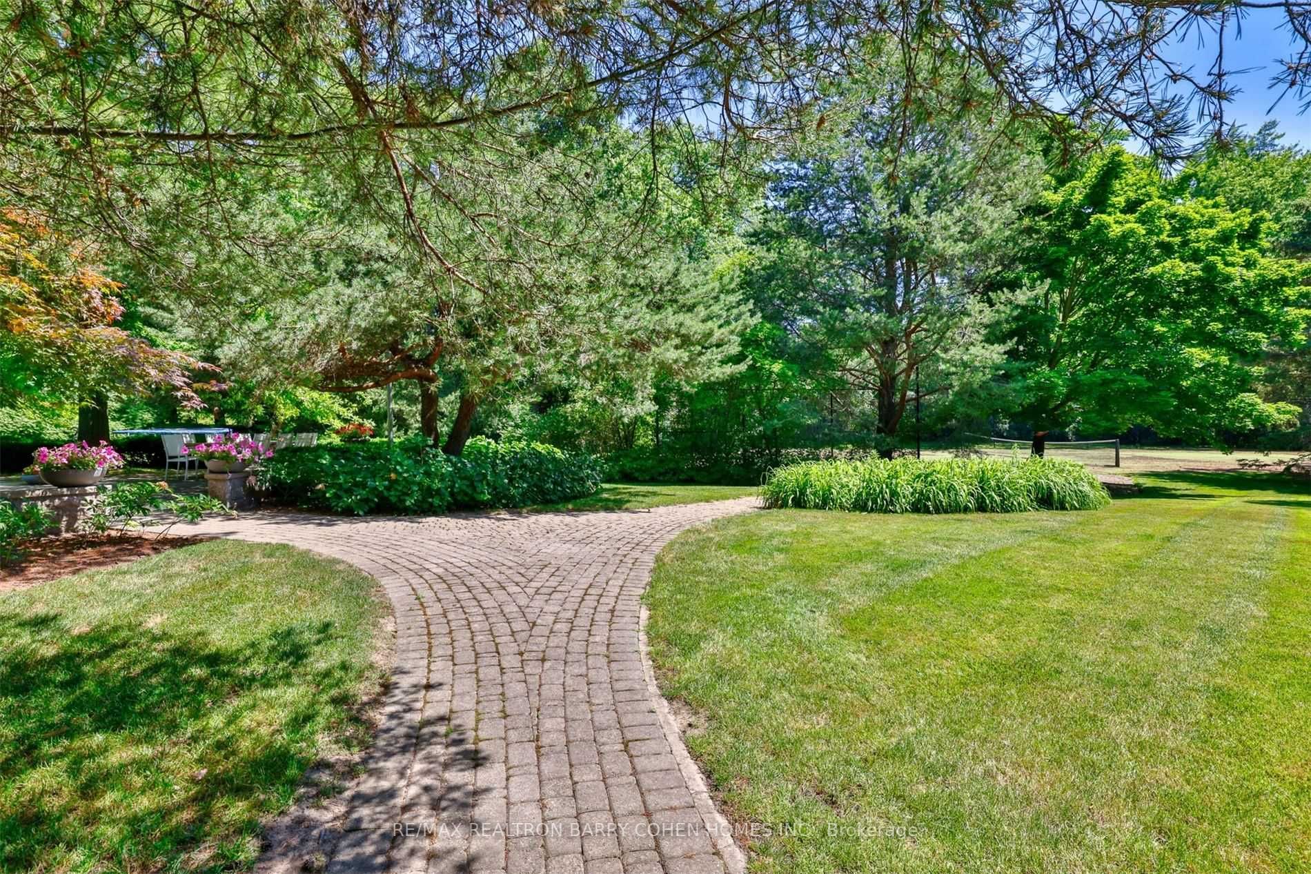 11 High Point Rd