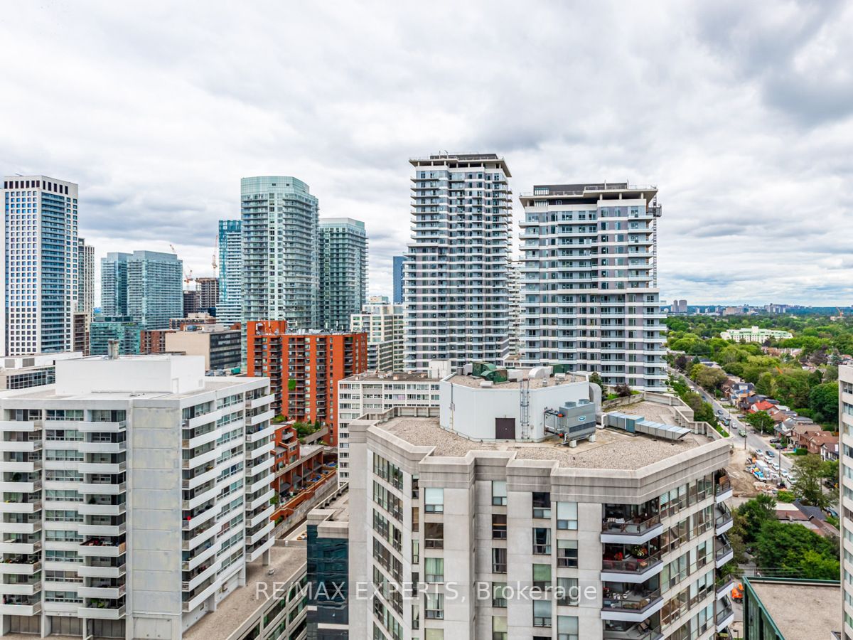 2181 Yonge St, #2212