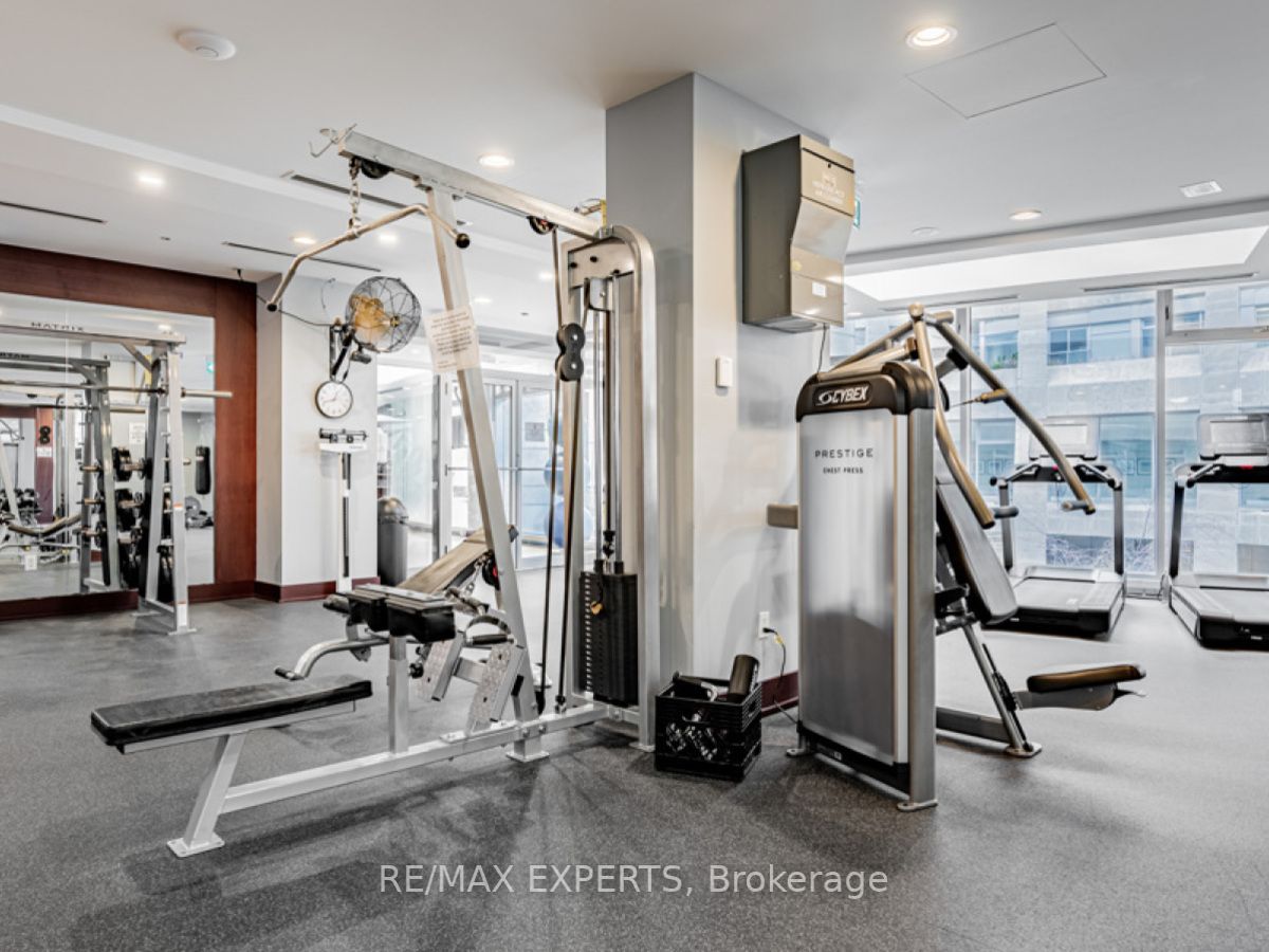 2181 Yonge St, #2212