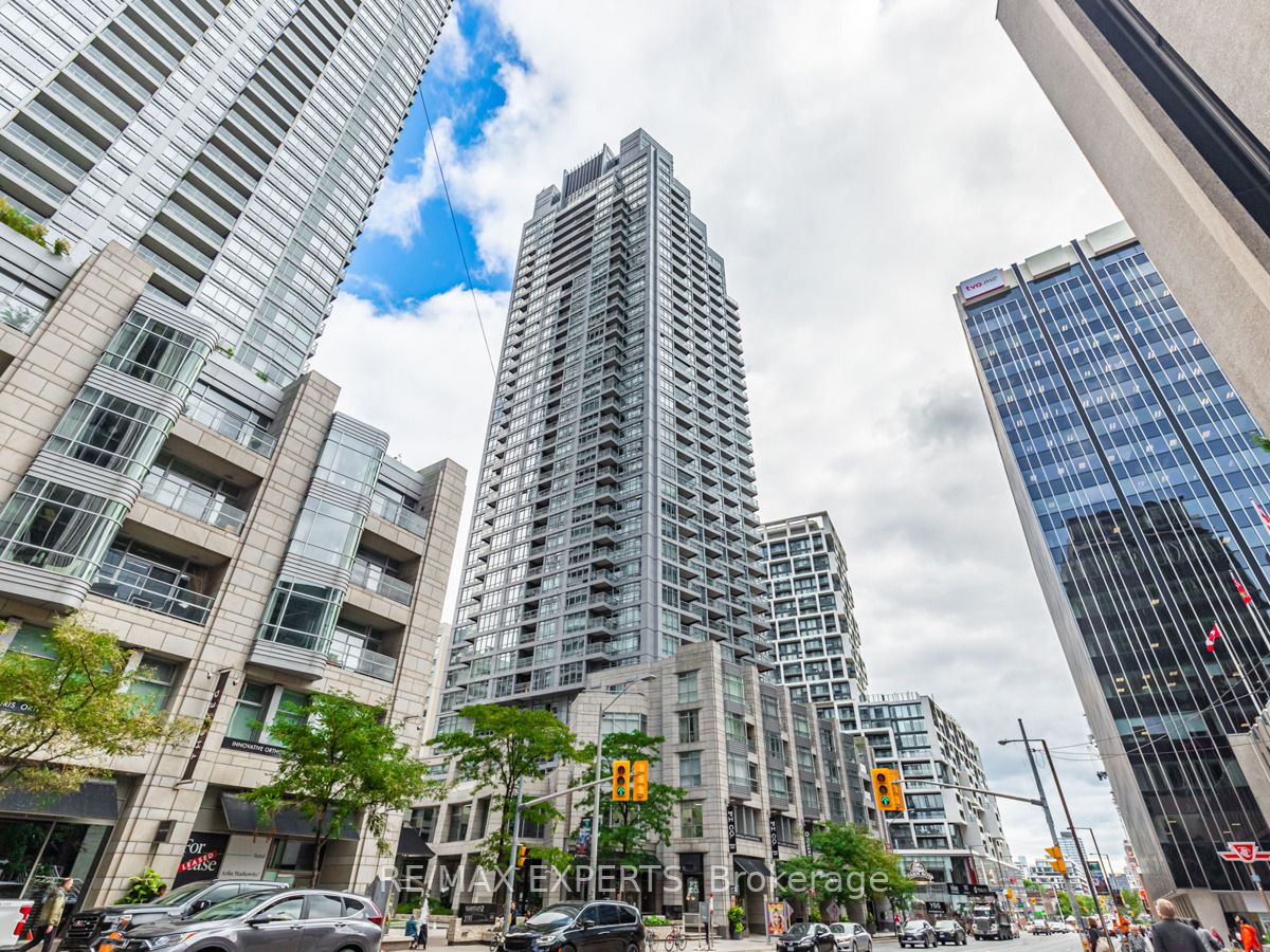 2181 Yonge St, #2212