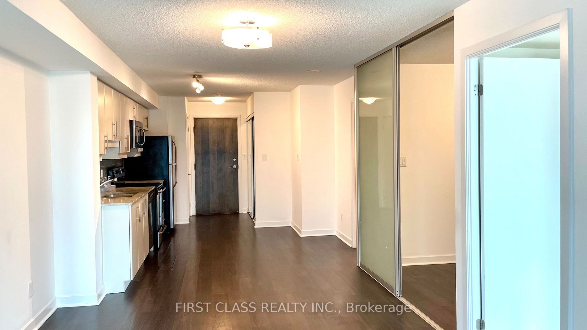 33 Bay St, #801