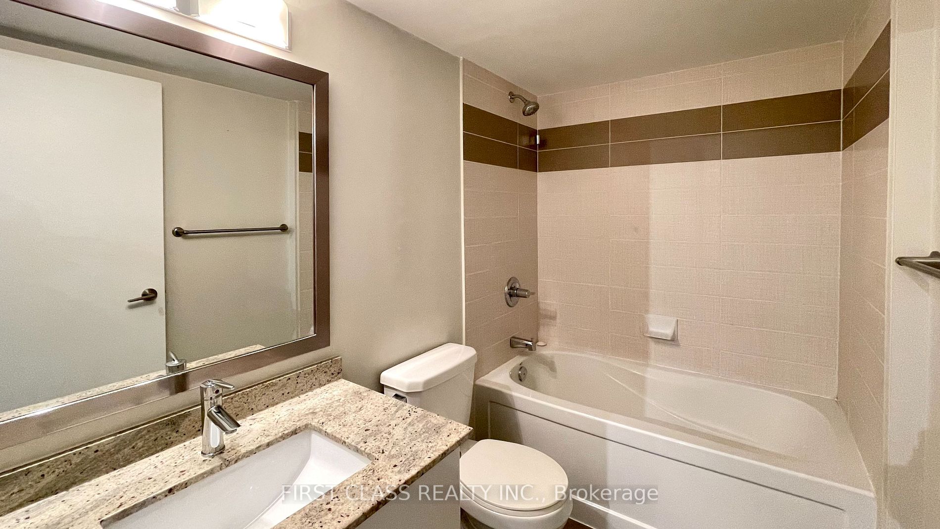 33 Bay St, #801