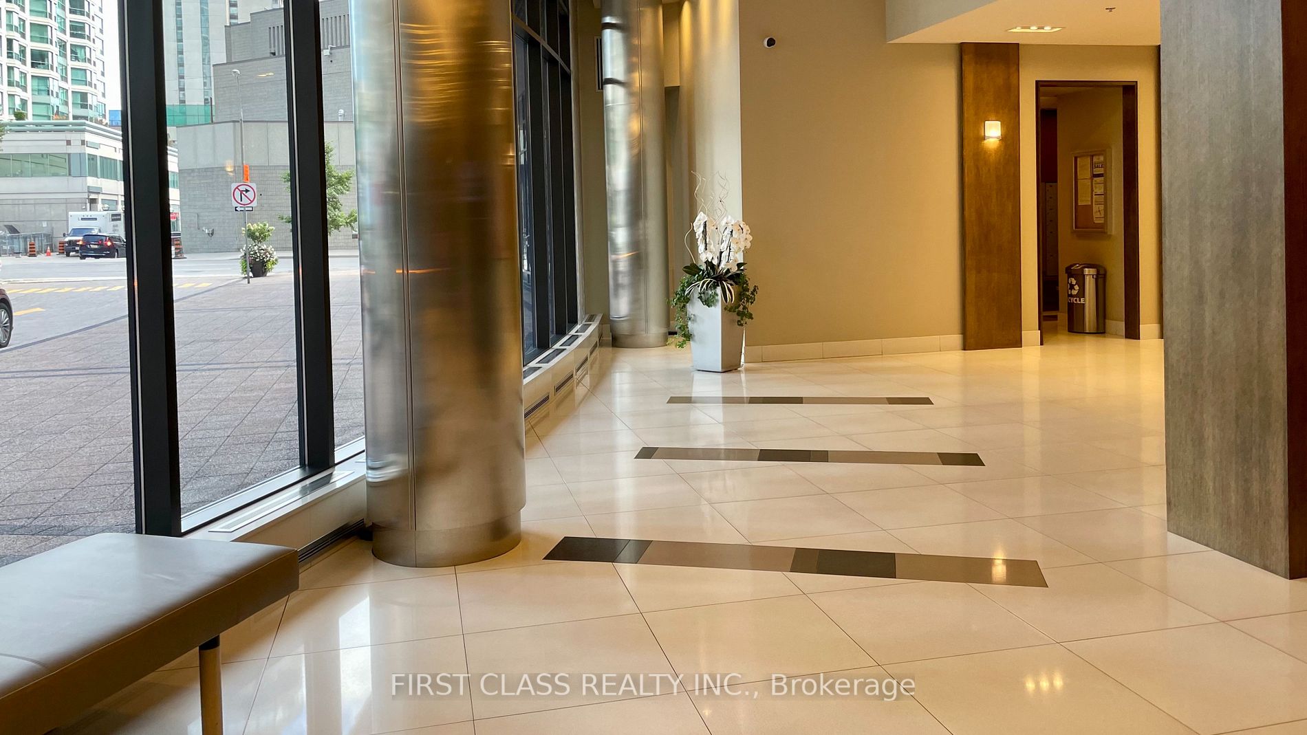 33 Bay St, #801