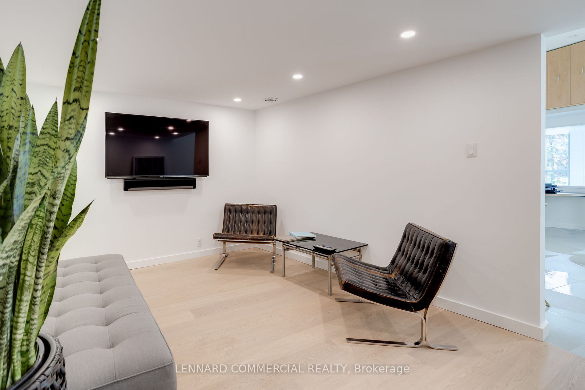 115 Walnut Ave