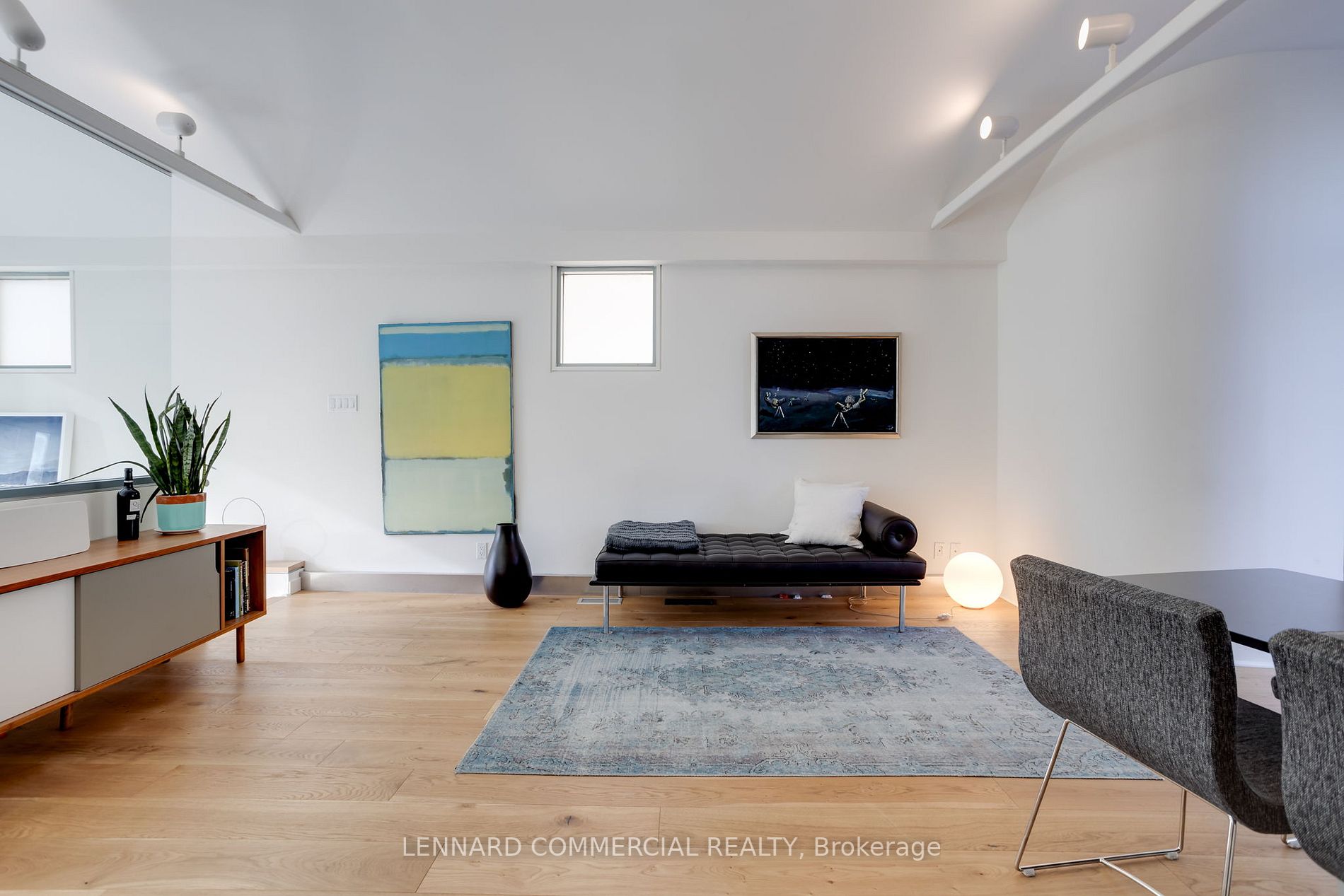 115 Walnut Ave
