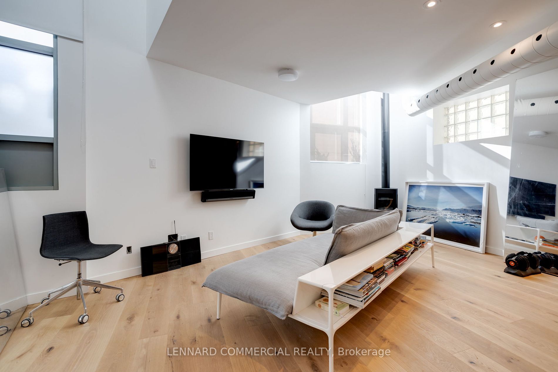 115 Walnut Ave