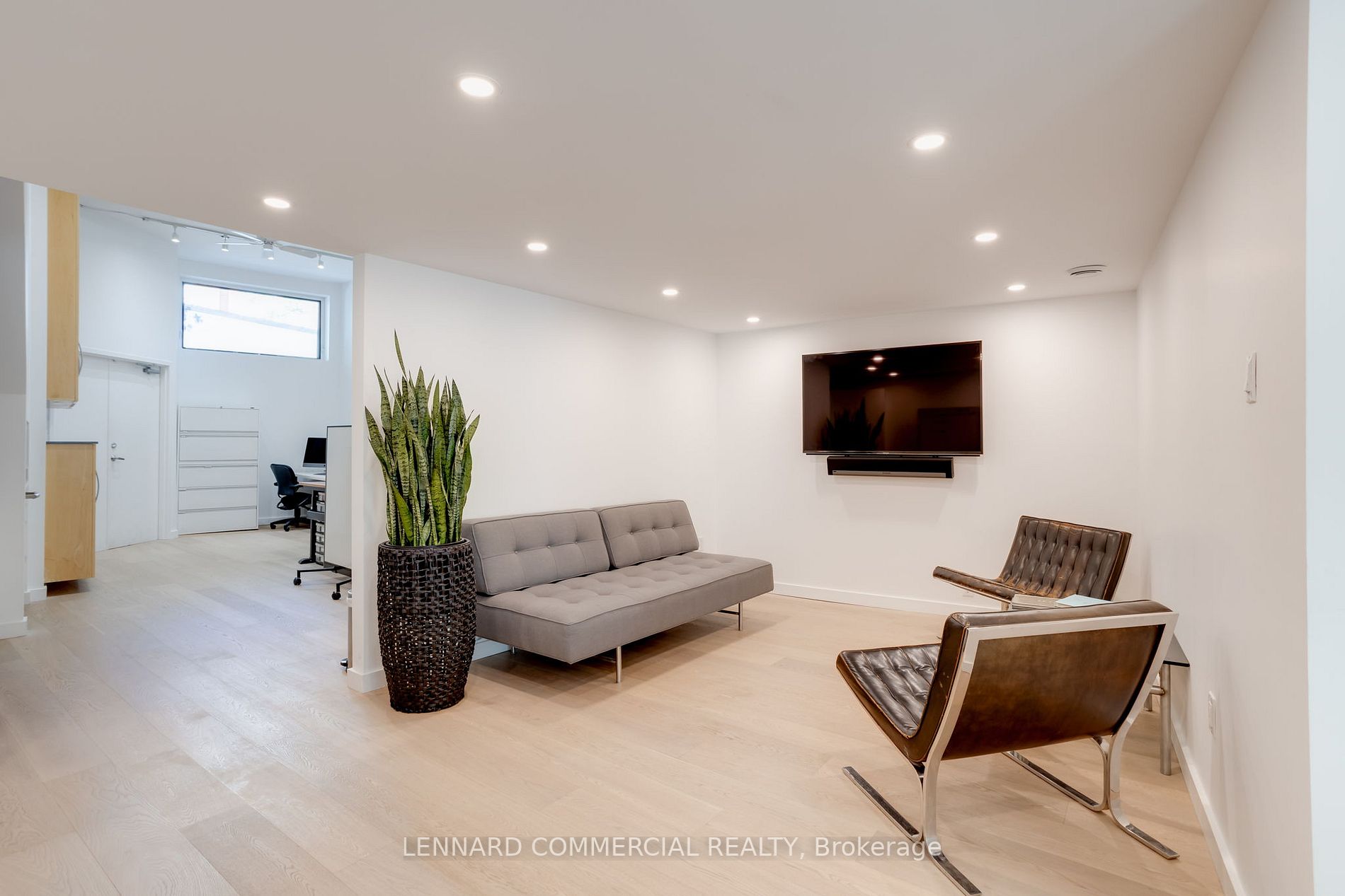 115 Walnut Ave