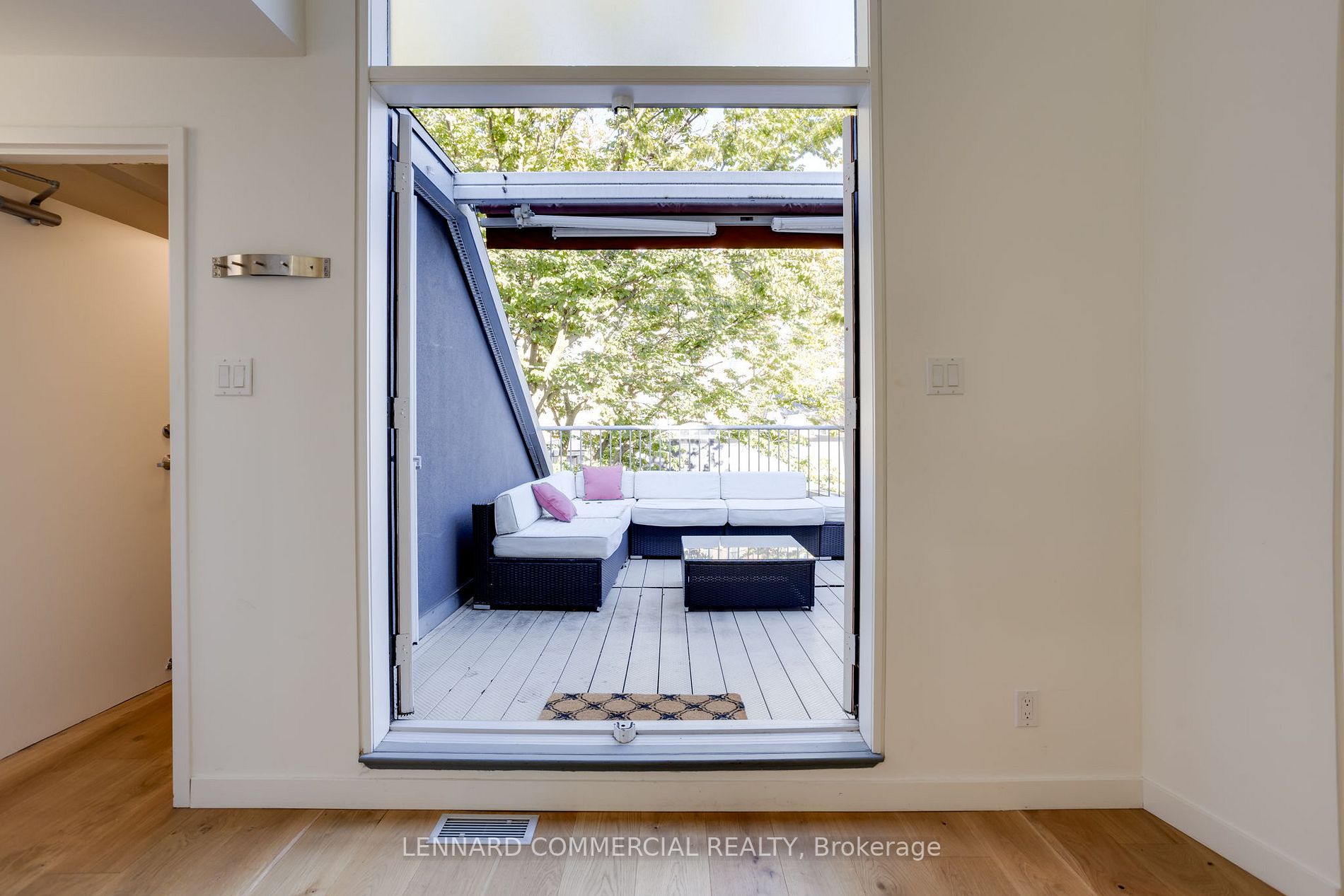 115 Walnut Ave