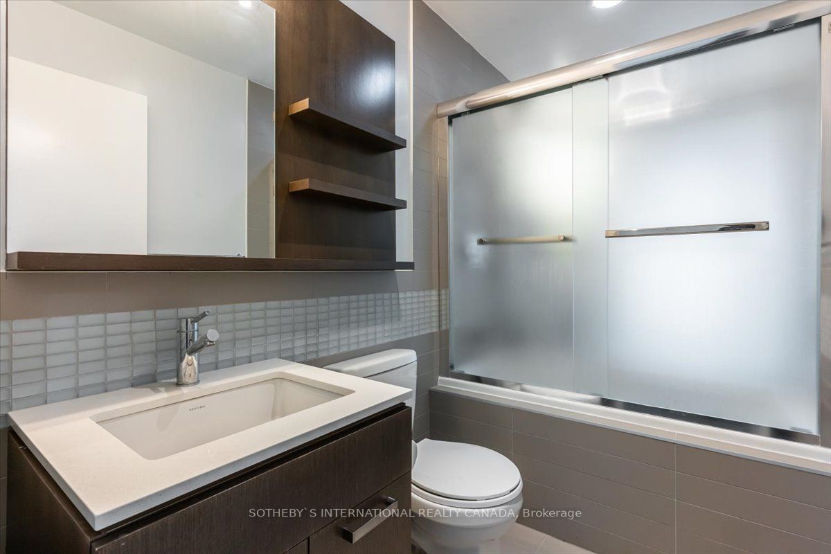 295 Adelaide St W, #2109