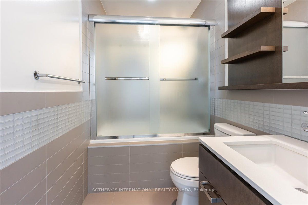 295 Adelaide St W, #2109