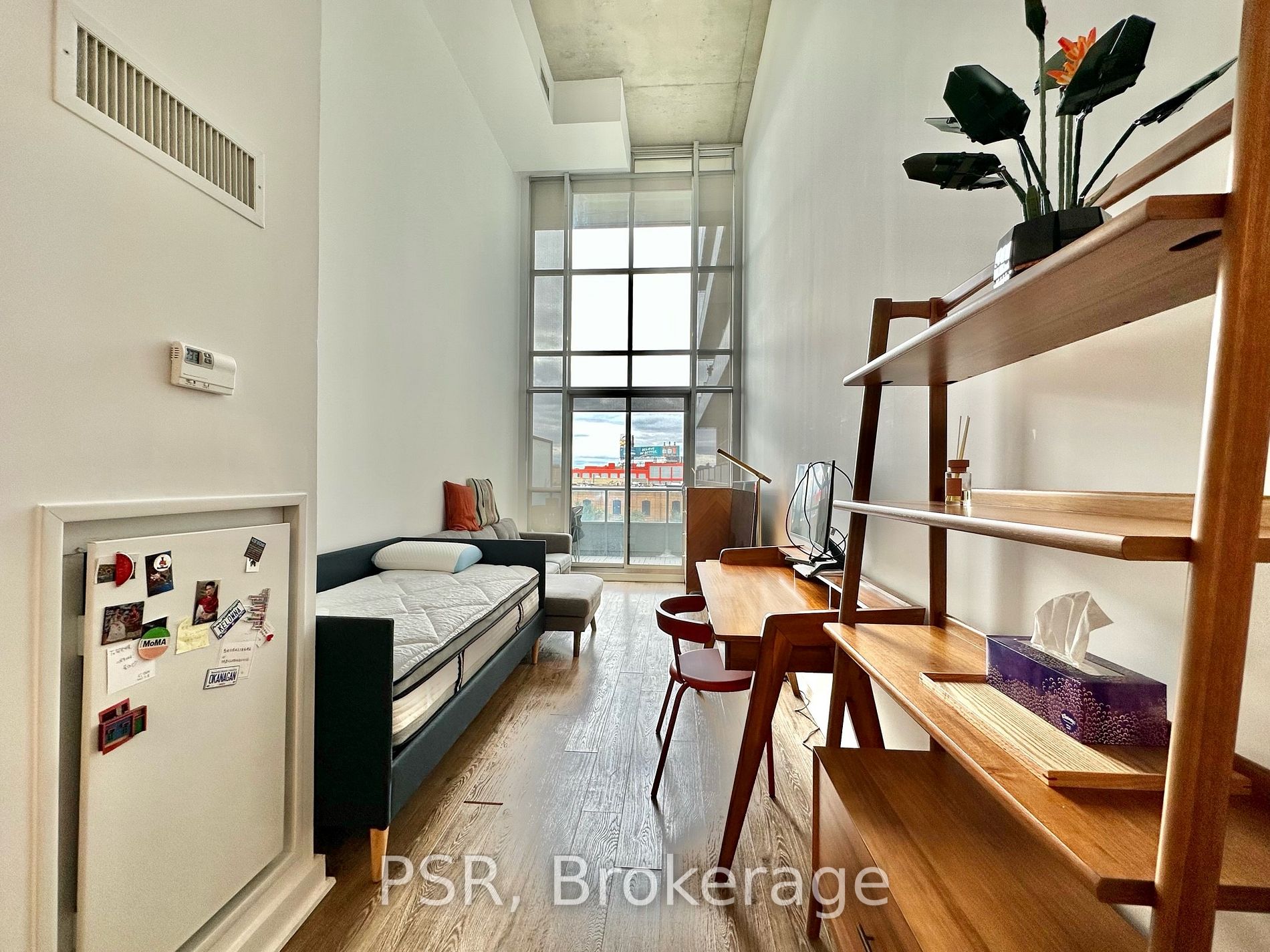 5 Hanna Ave, #448