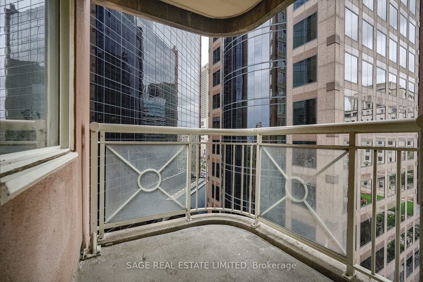 100 Hayden St, #901