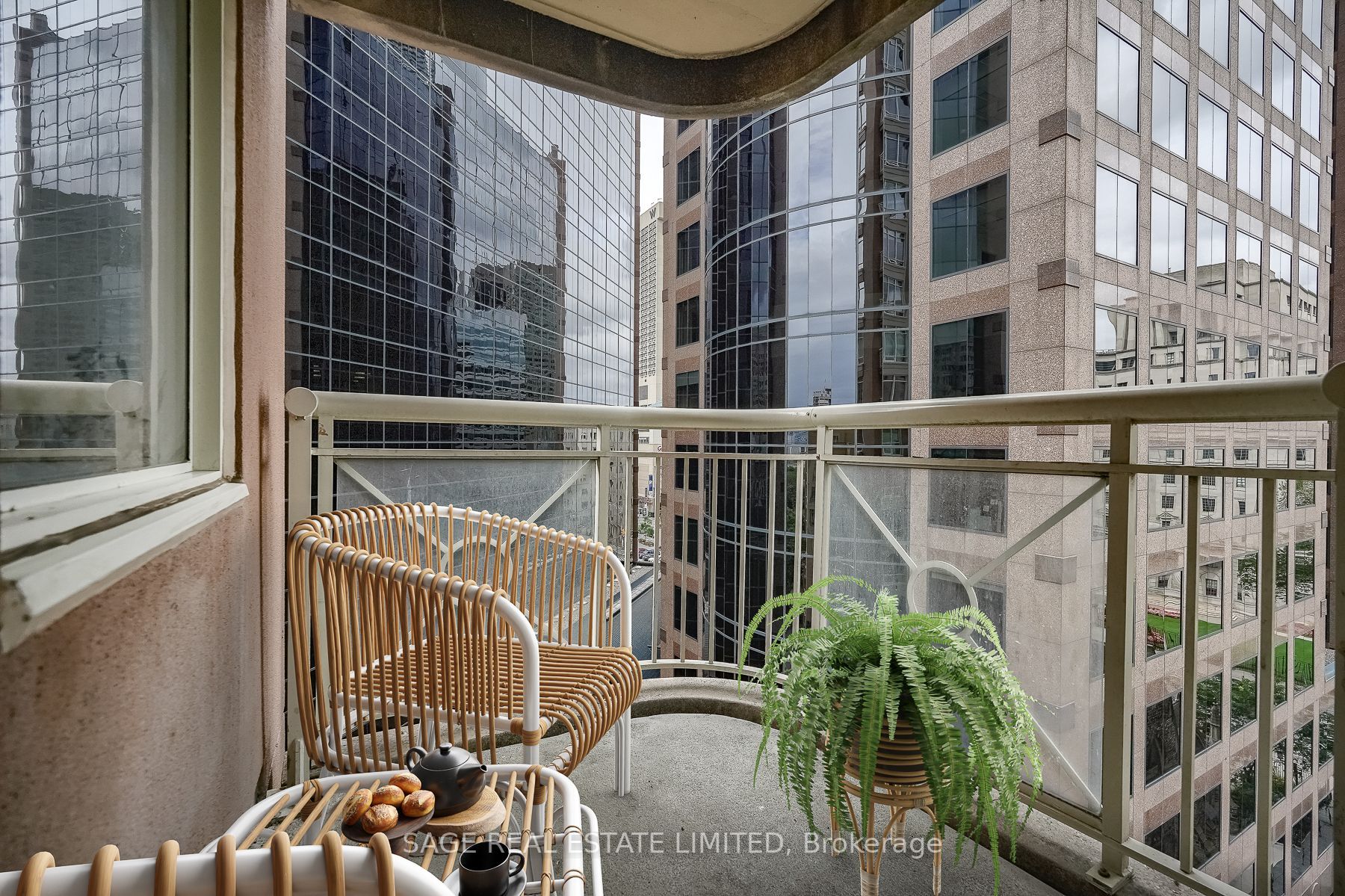 100 Hayden St, #901