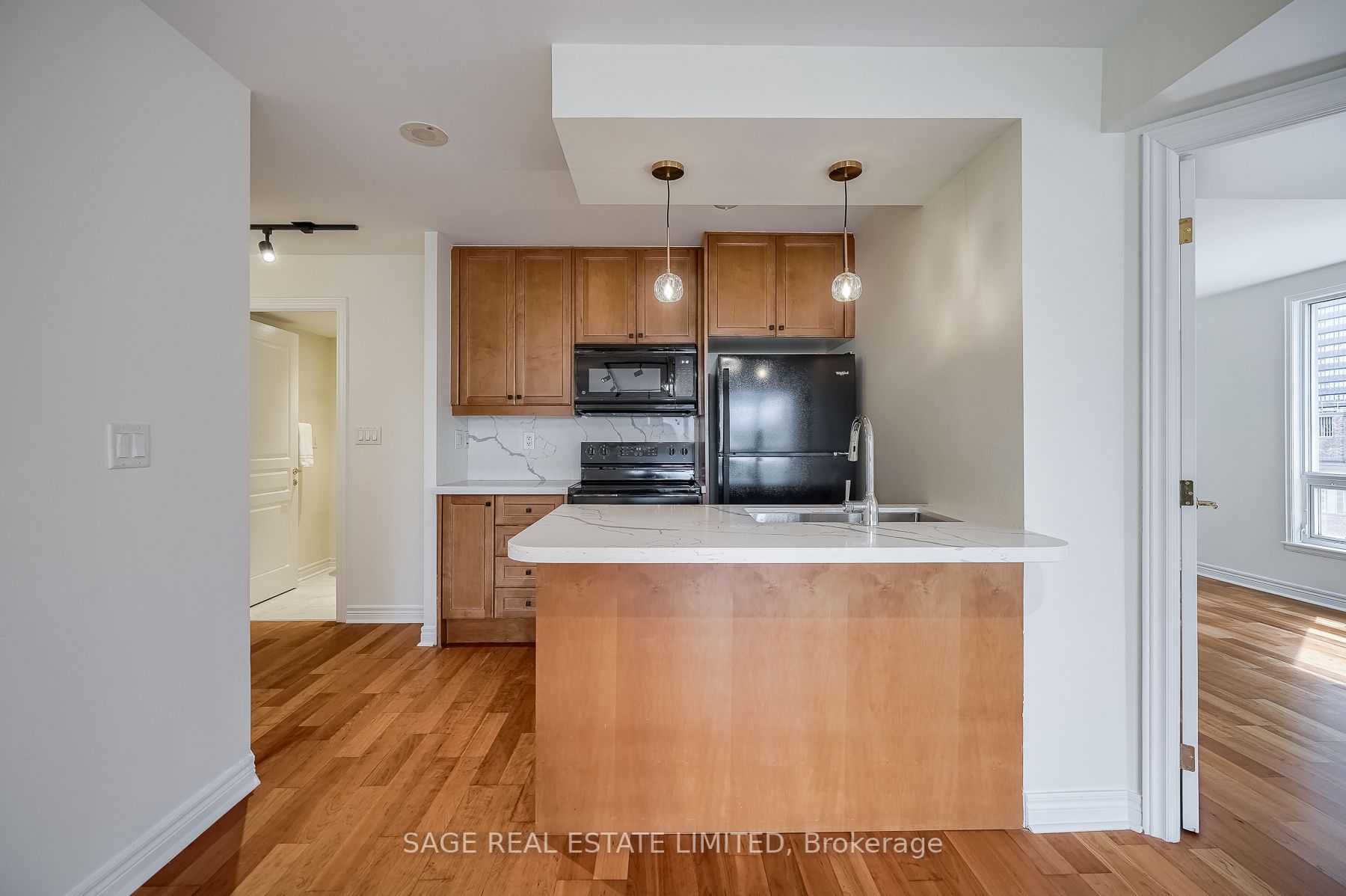 100 Hayden St, #901