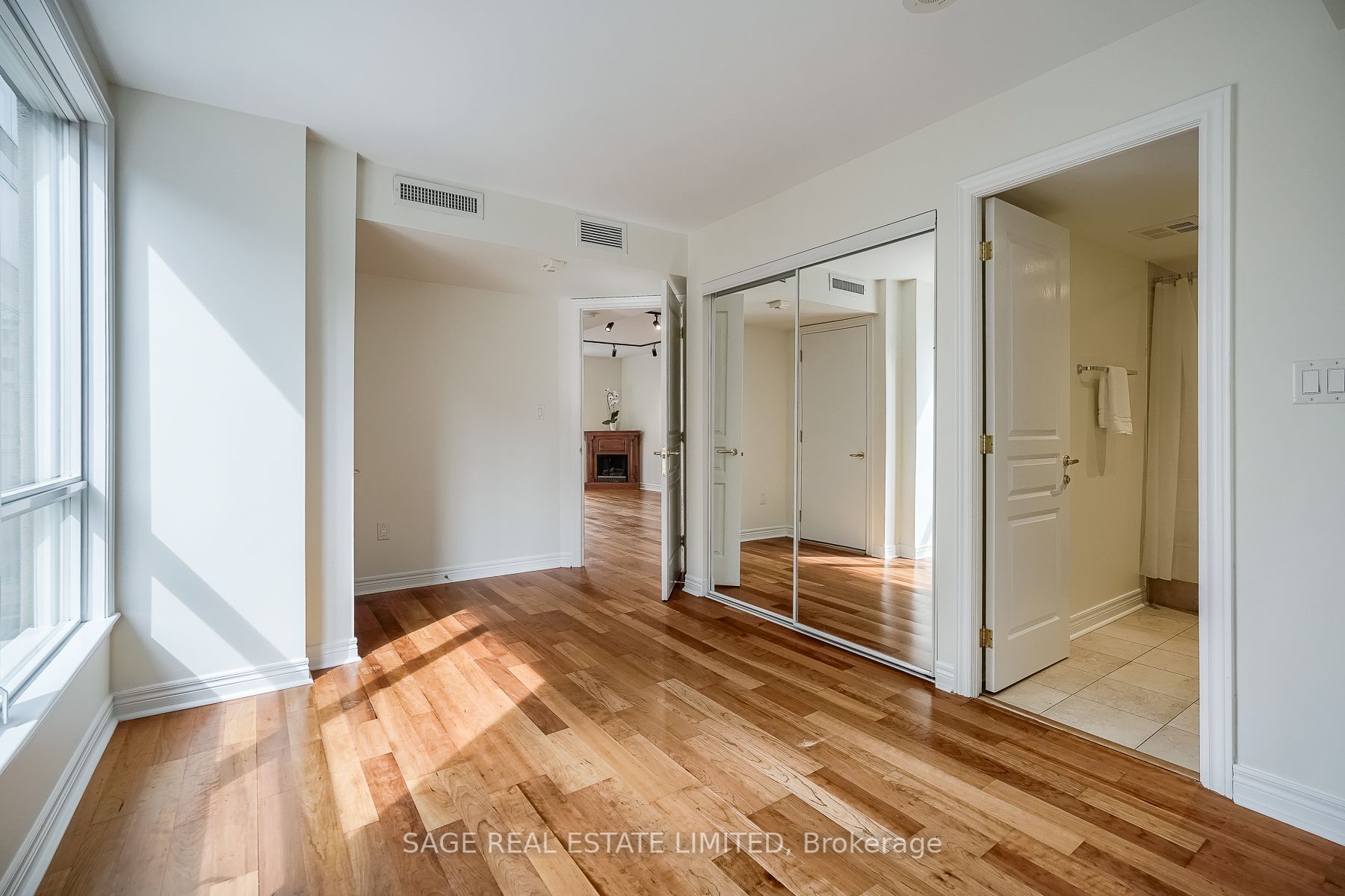 100 Hayden St, #901