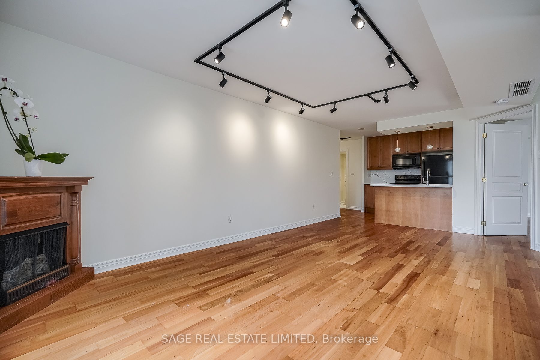 100 Hayden St, #901