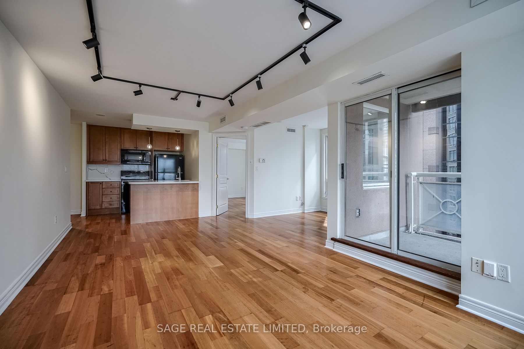 100 Hayden St, #901