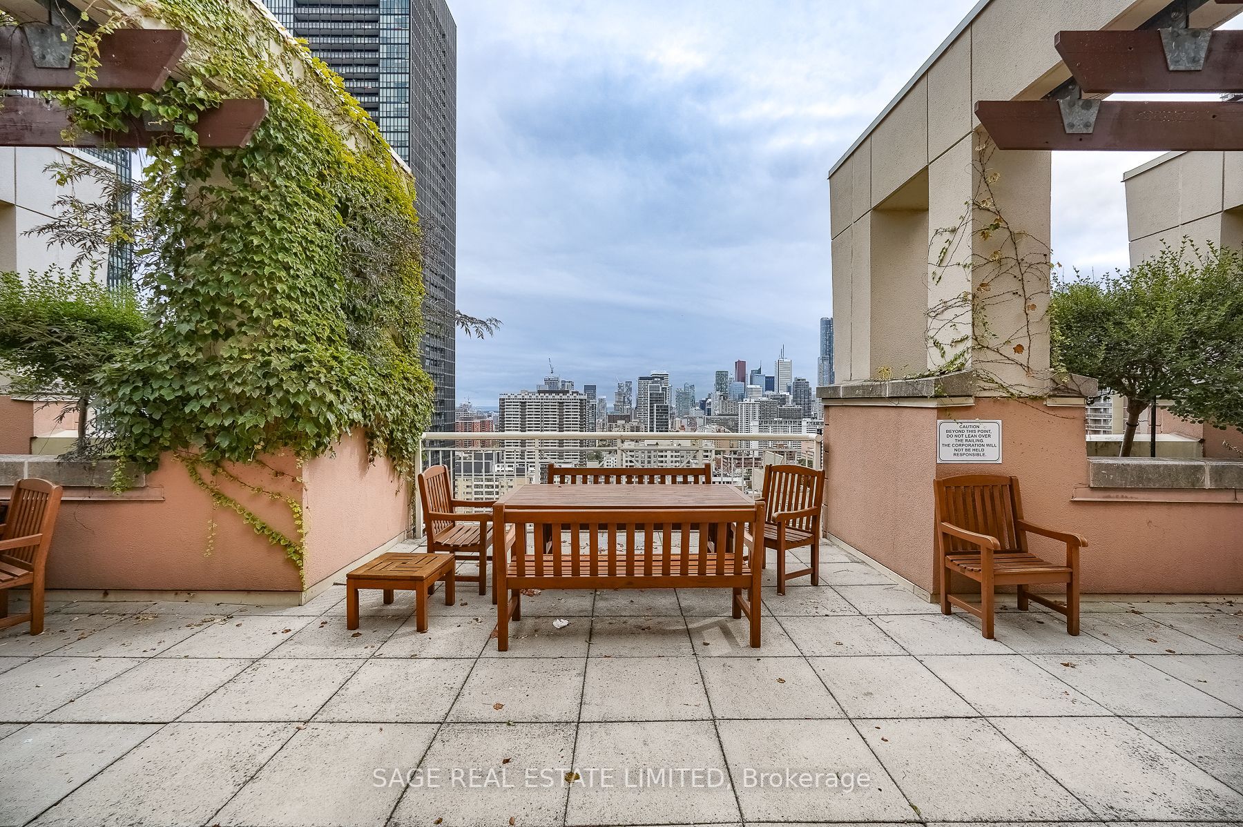 100 Hayden St, #901