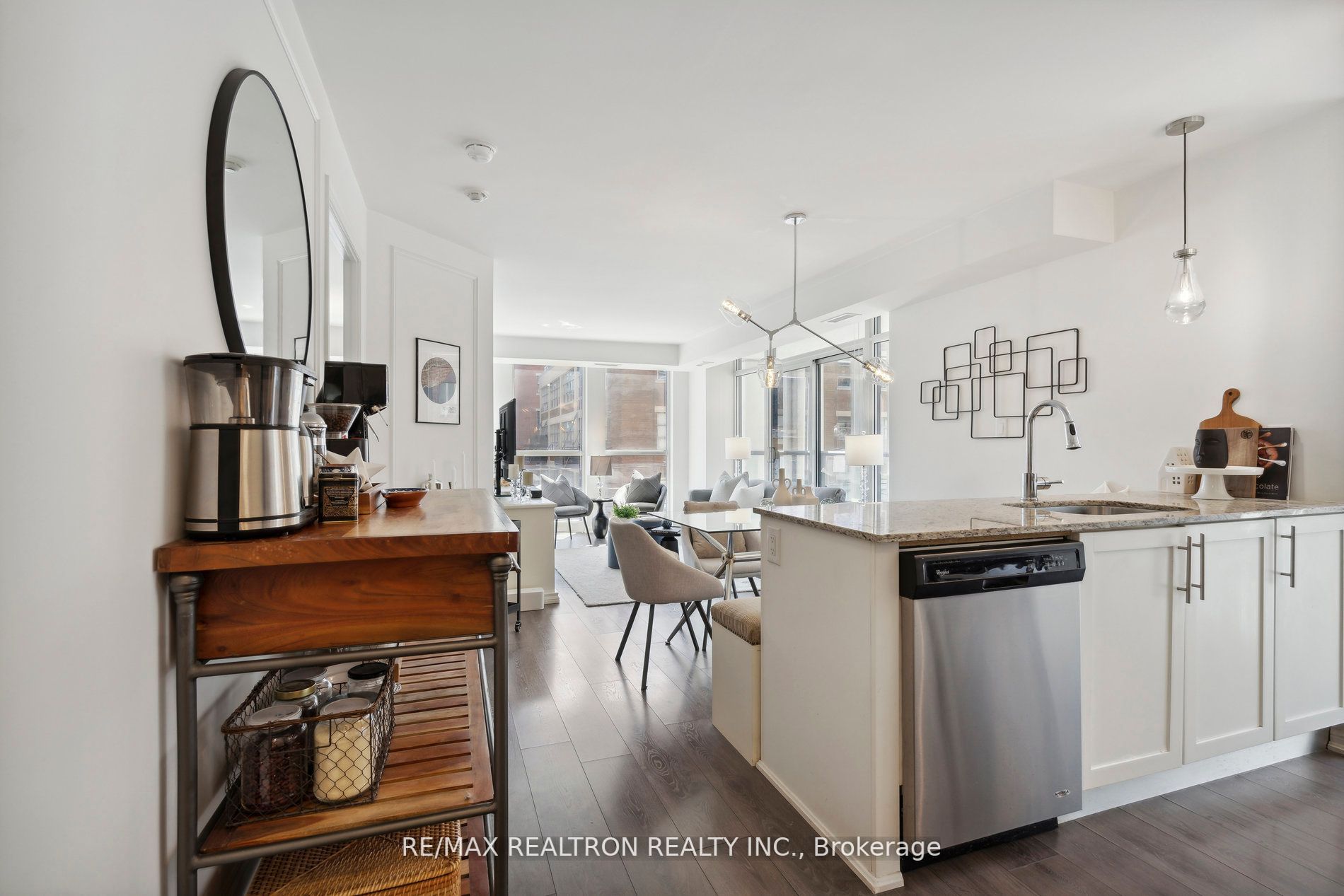 400 Adelaide St E, #306