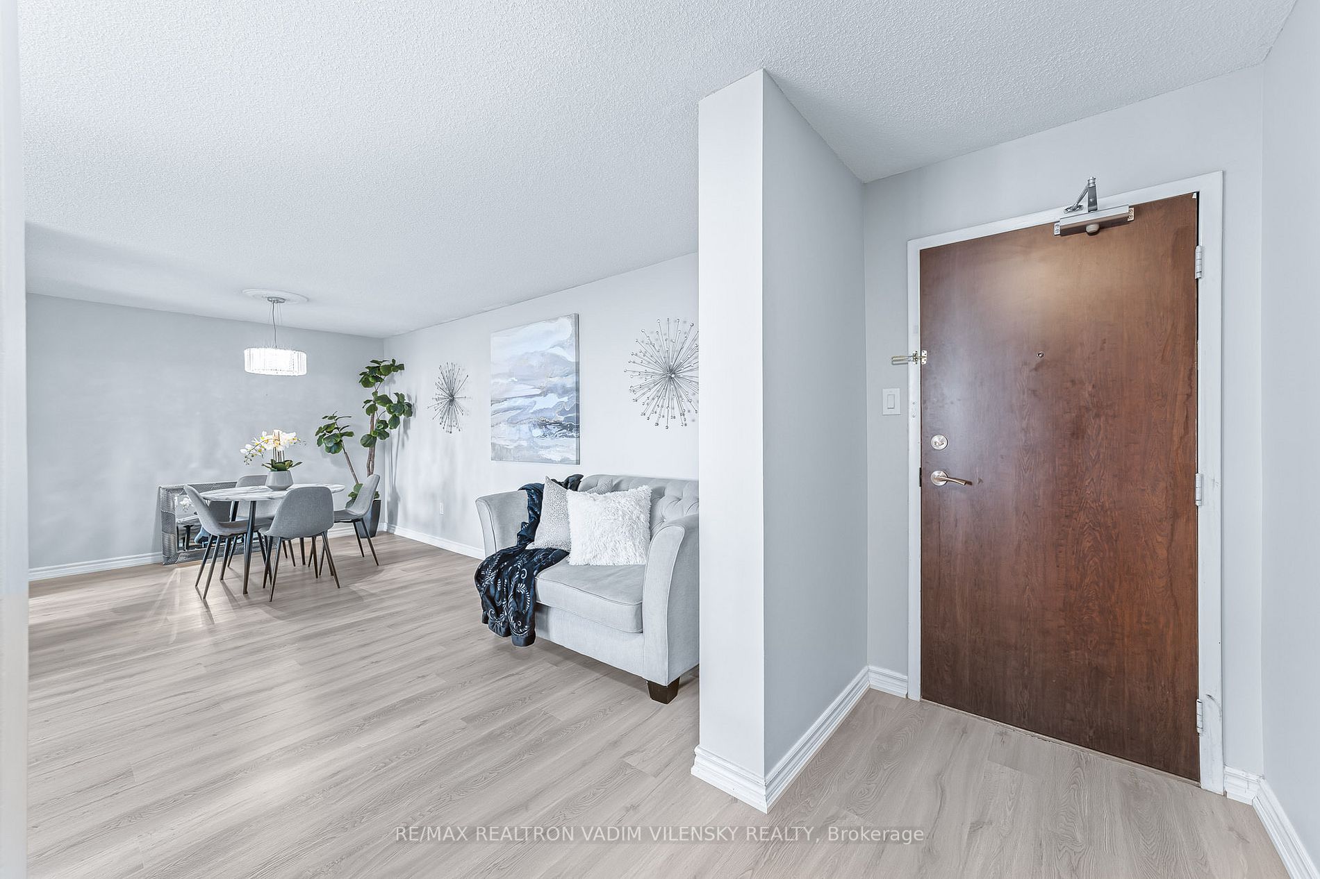 Listing C6818980 - Large Photo # 9