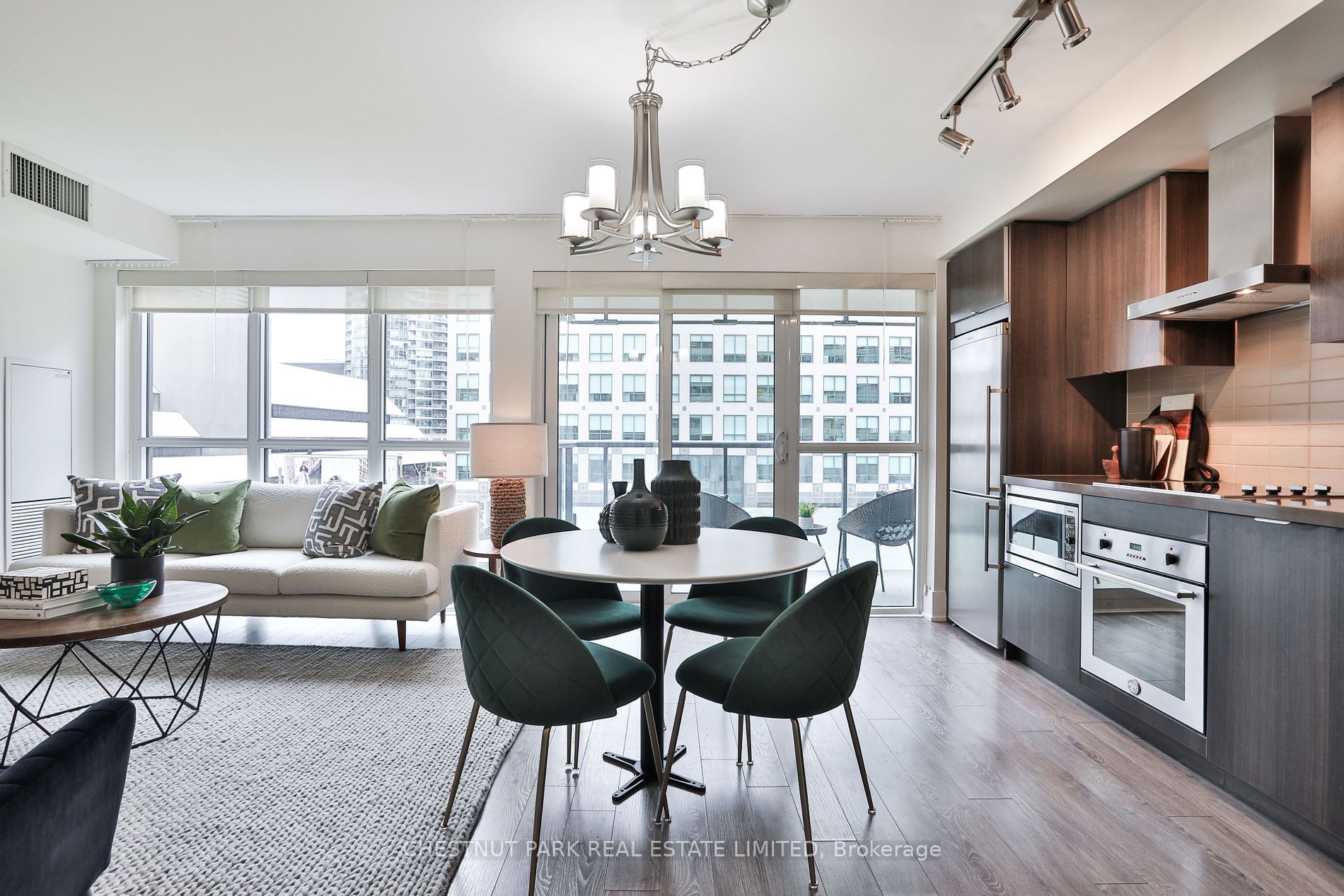 300 Front St W, #314