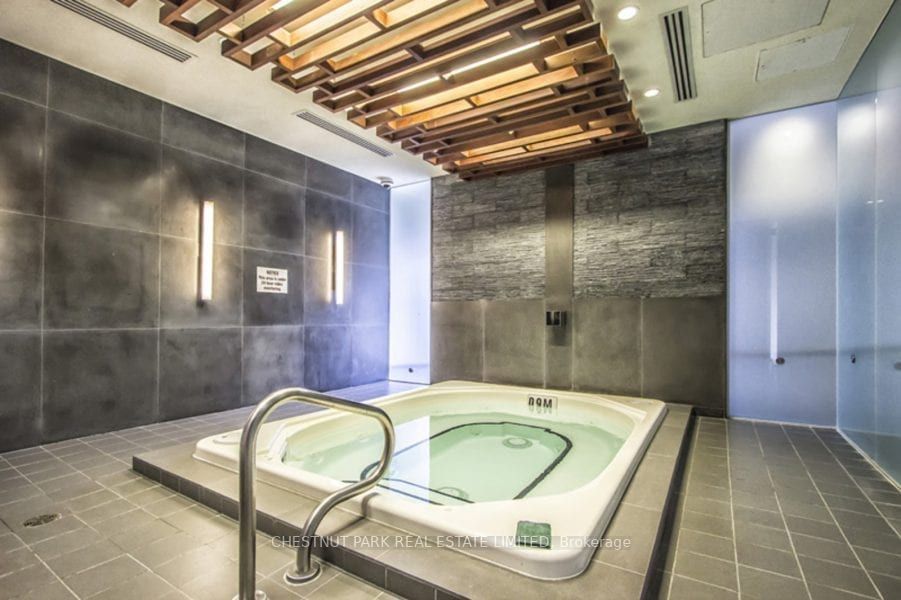 300 Front St W, #314