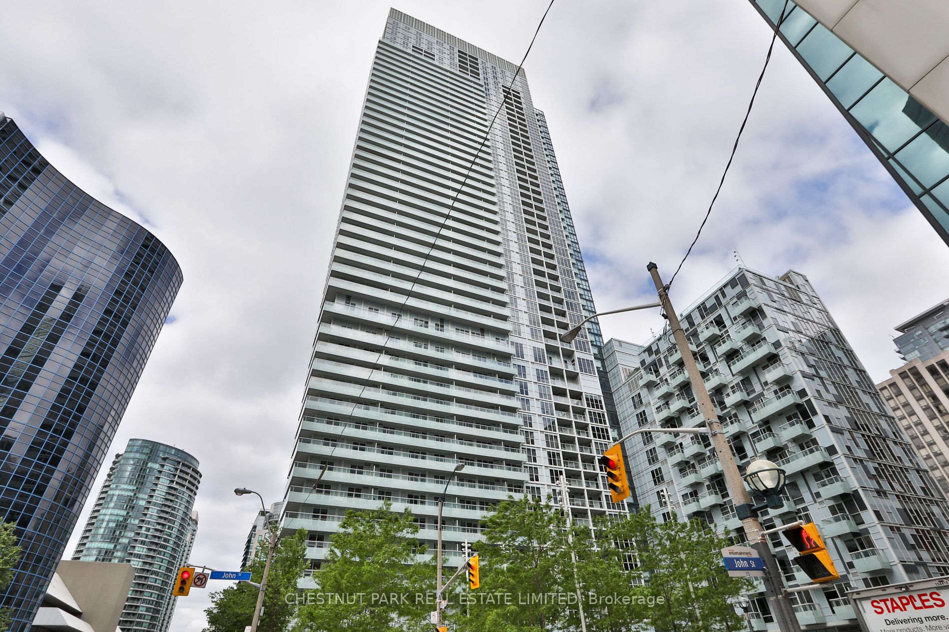 300 Front St W, #314