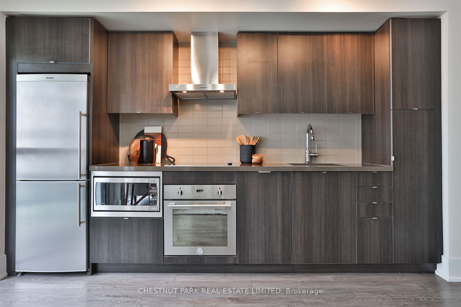 300 Front St W, #314