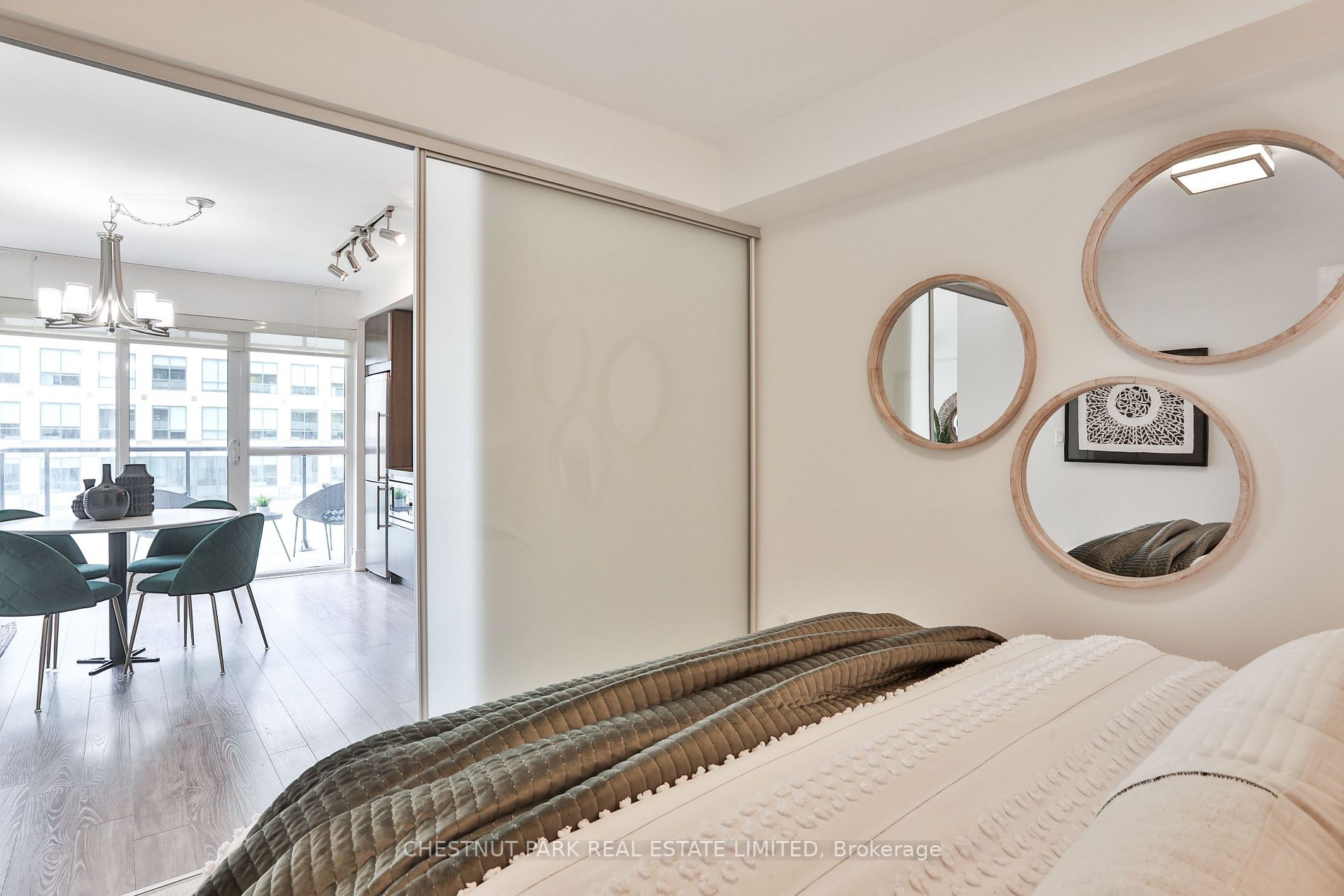 300 Front St W, #314