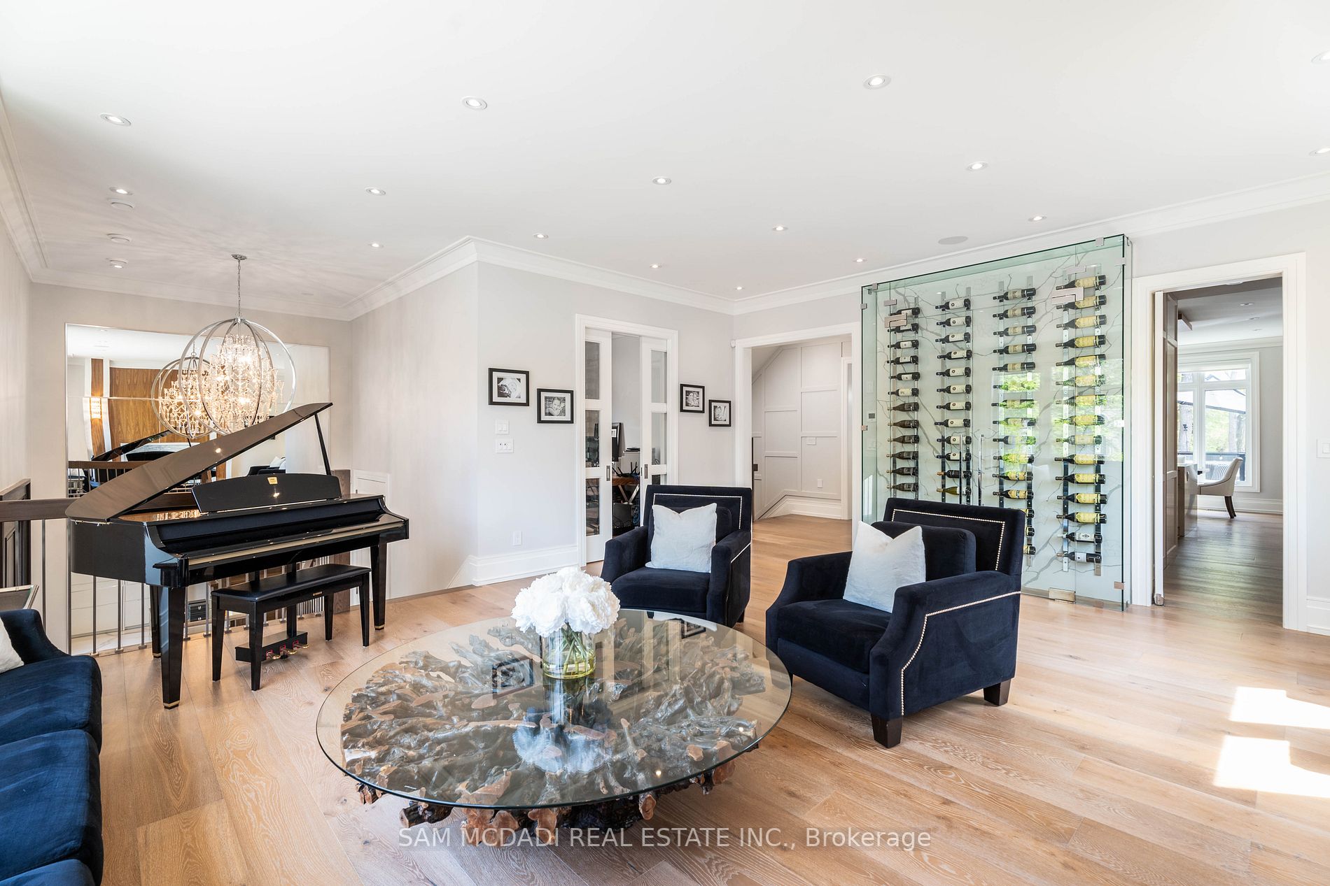 445 Glengrove Ave W