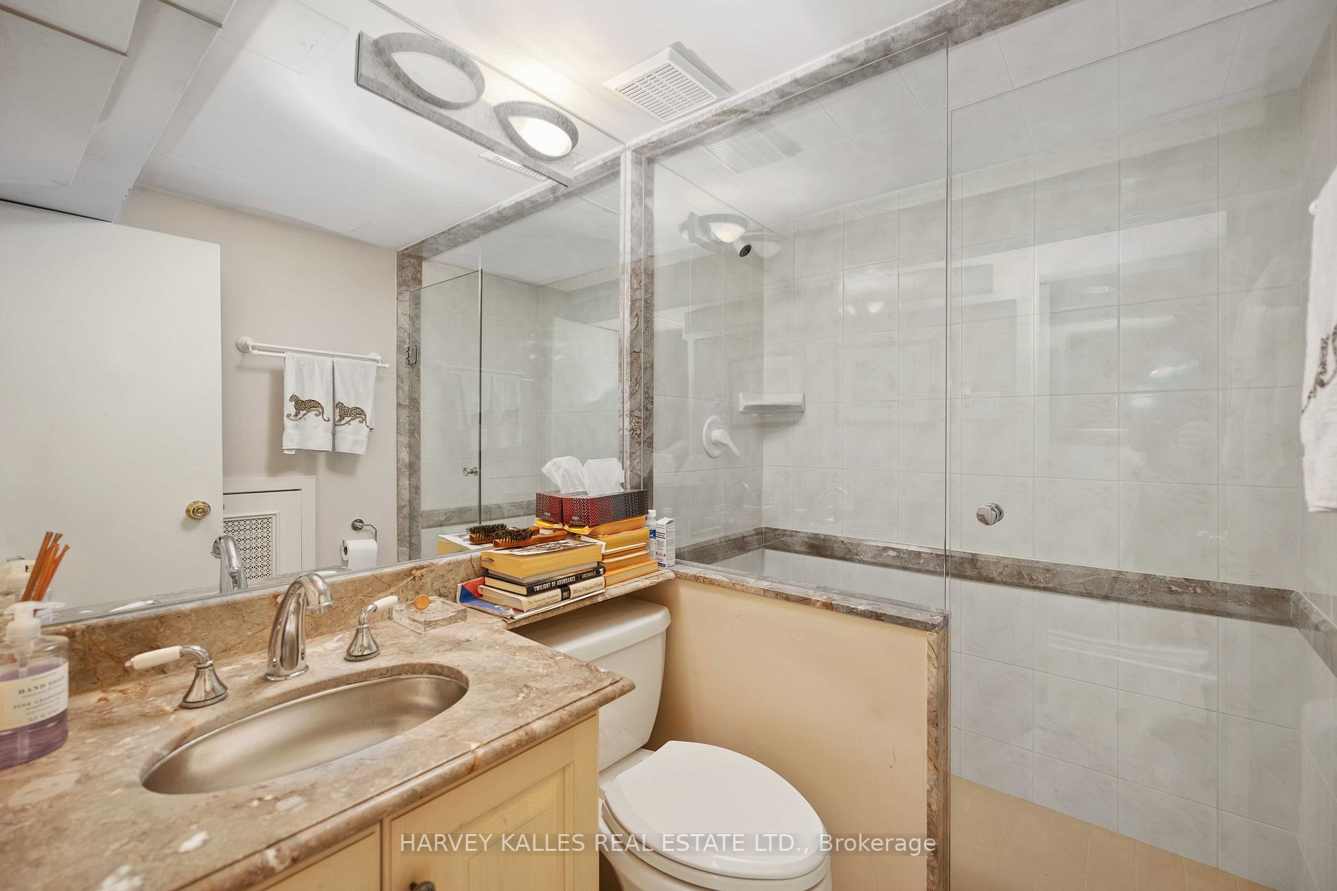 73 Dunvegan Rd