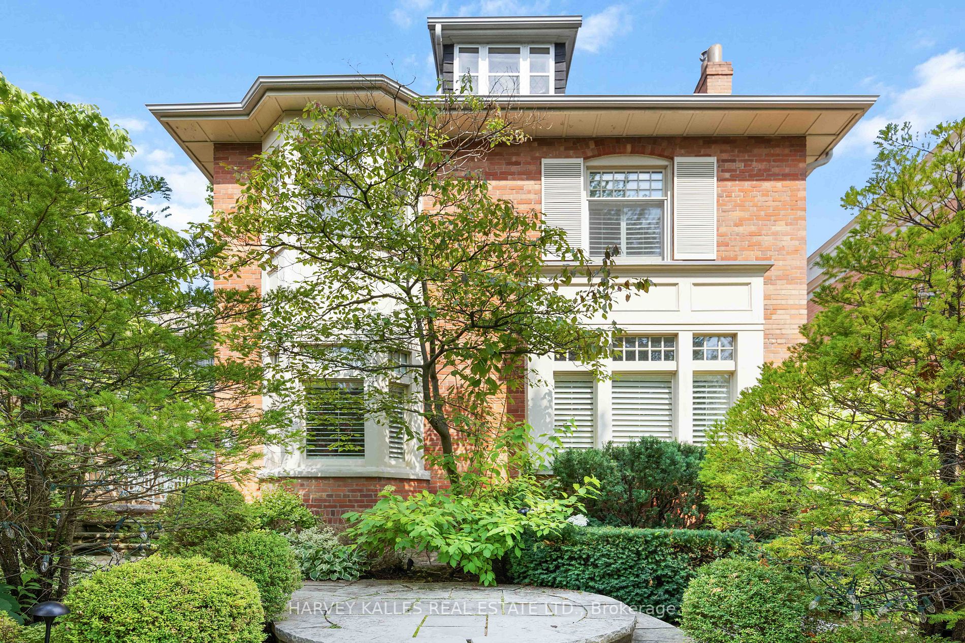 73 Dunvegan Rd