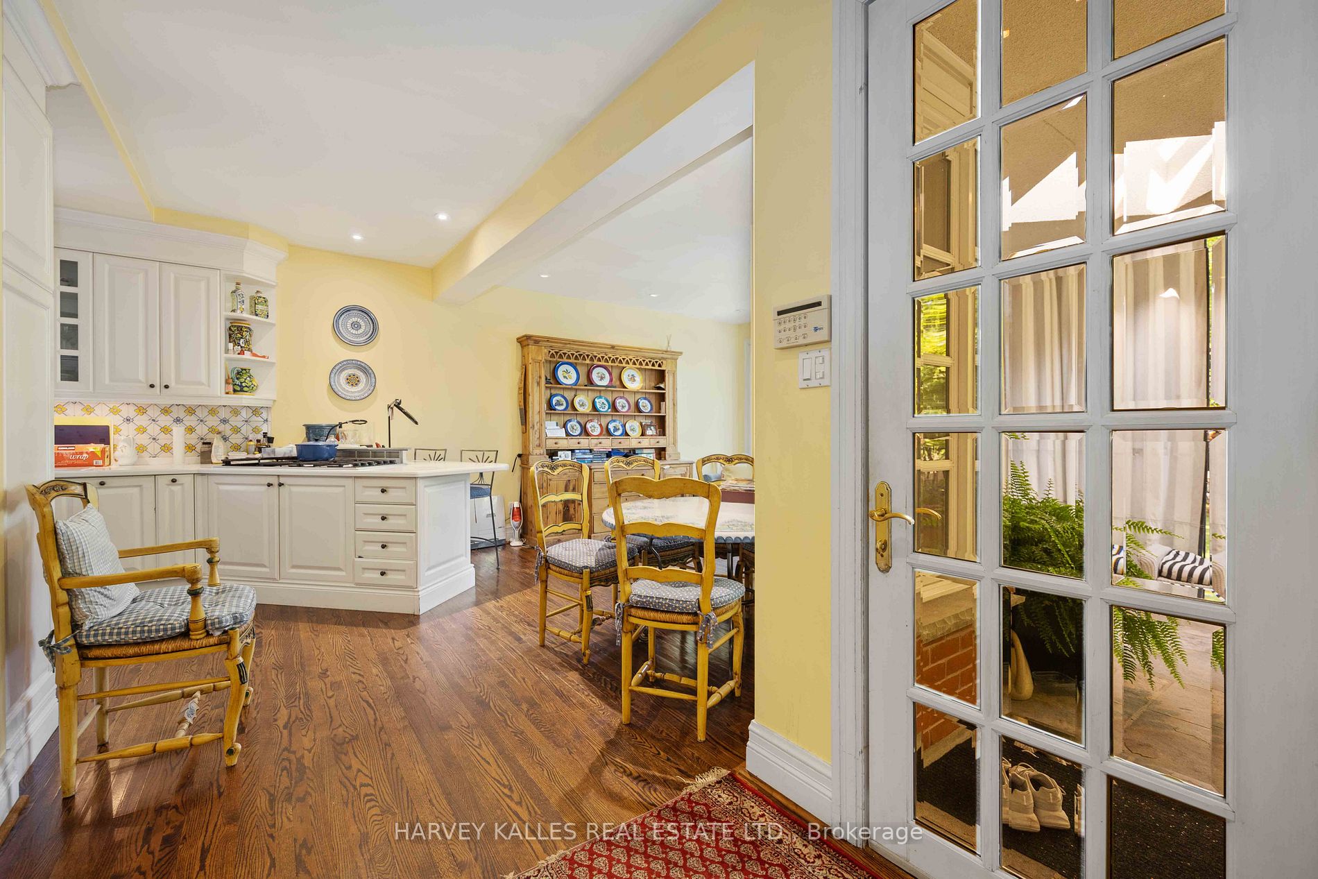 73 Dunvegan Rd