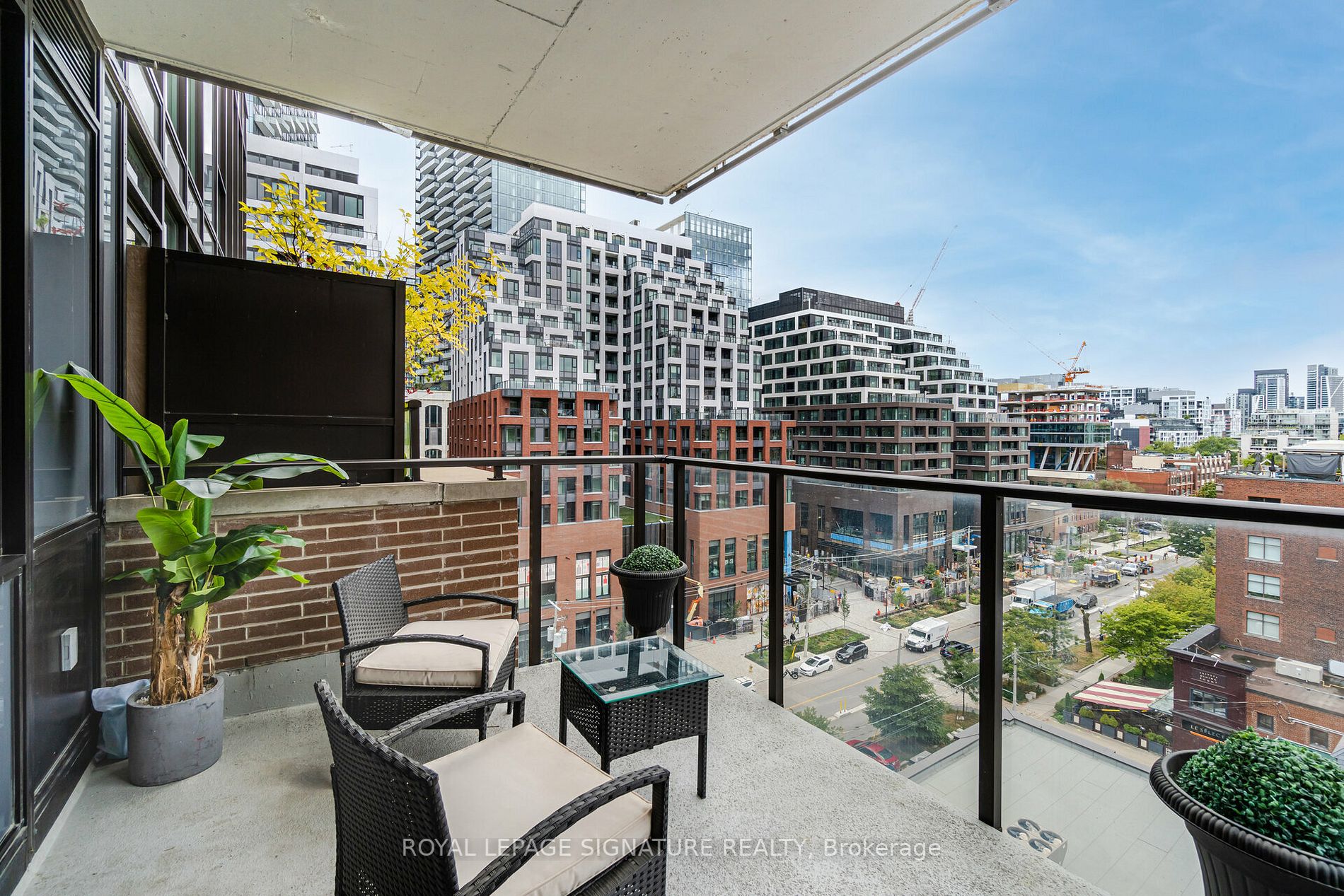 400 Wellington St W, #908
