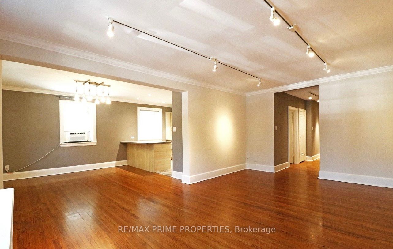 480 Oriole Pkwy, #103