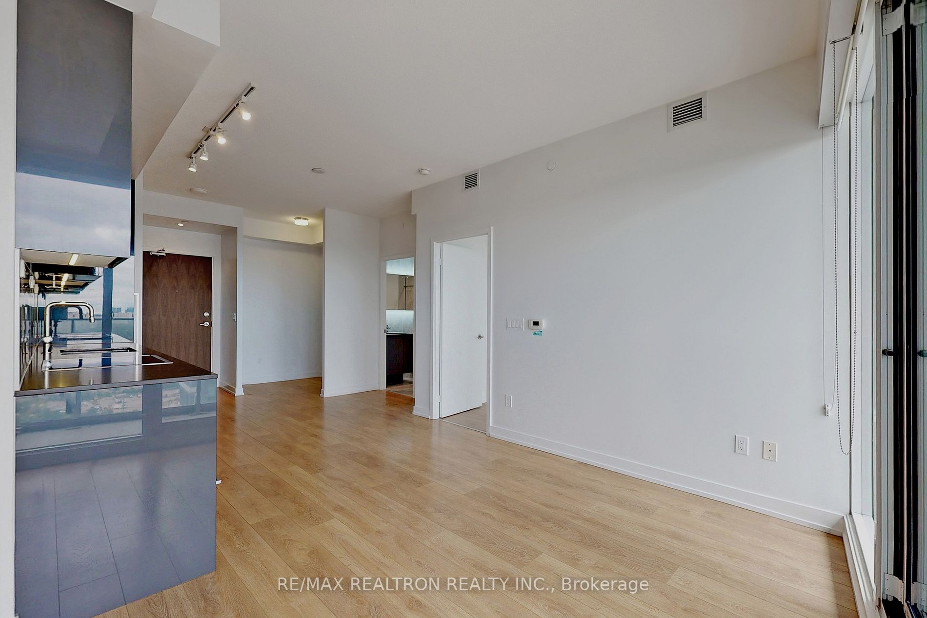 115 Mcmahon Dr, #2609