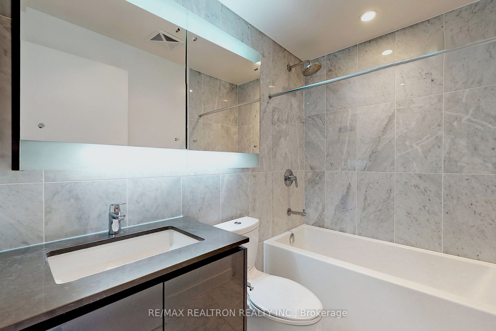 115 Mcmahon Dr, #2609