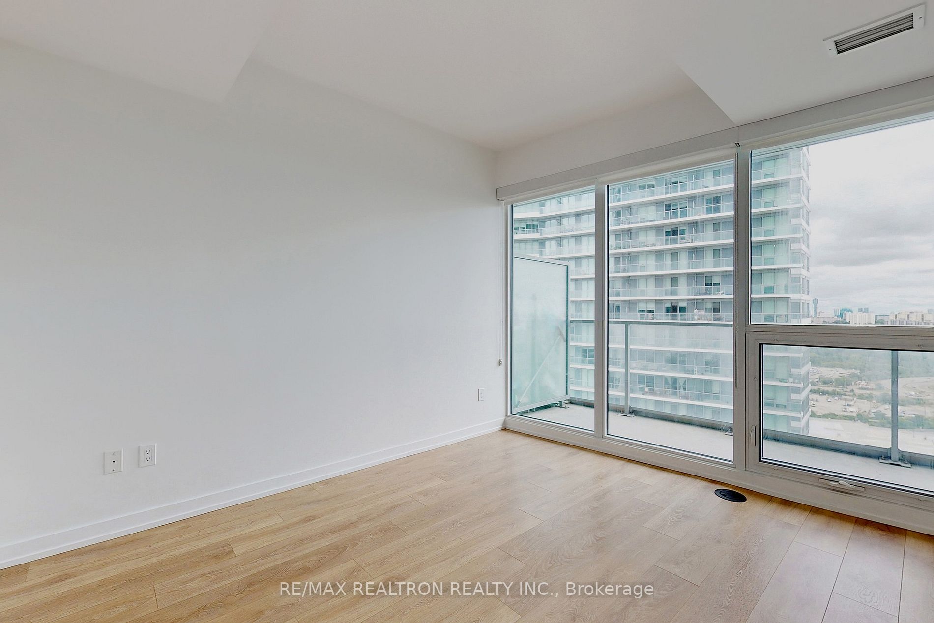 115 Mcmahon Dr, #2609