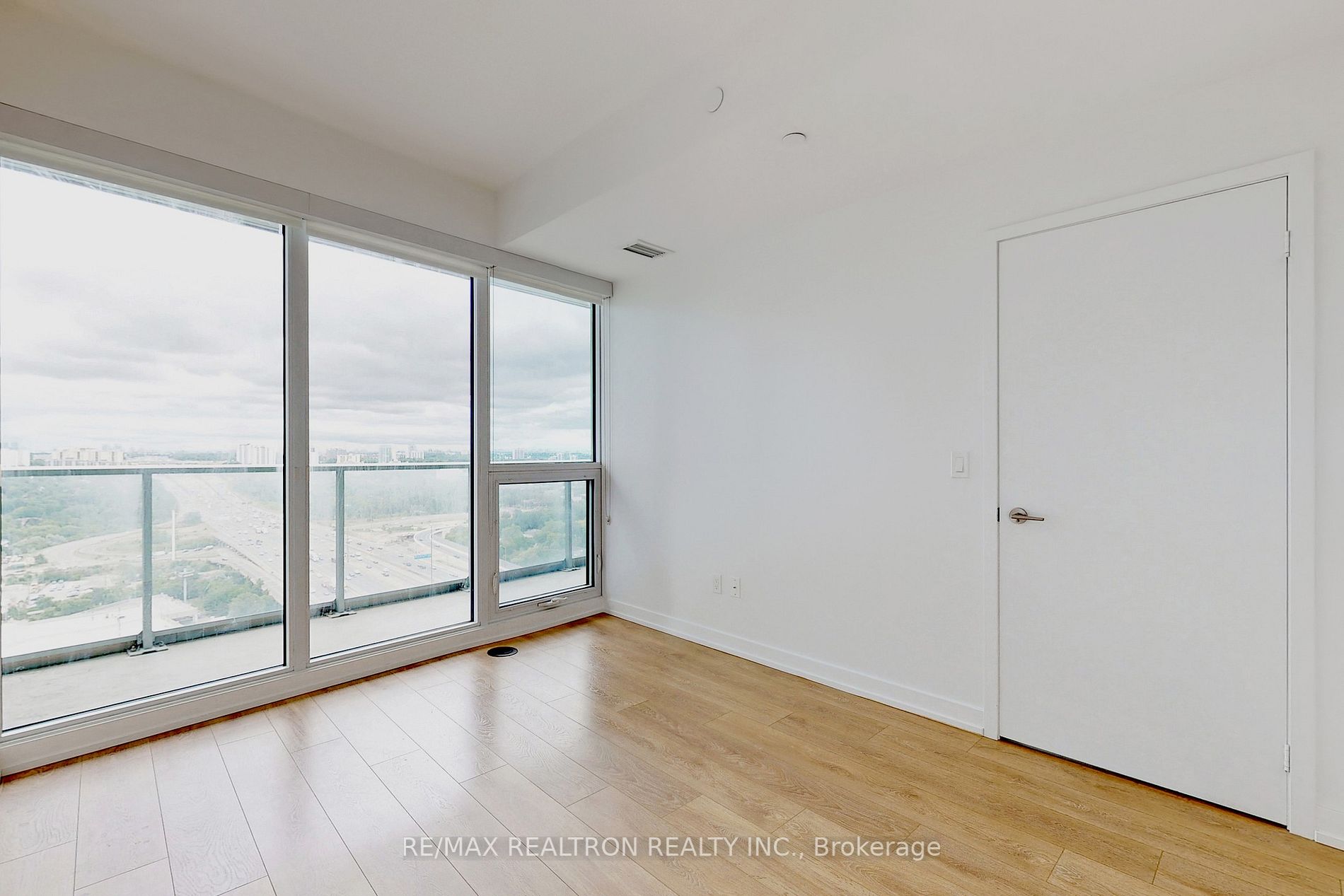 115 Mcmahon Dr, #2609