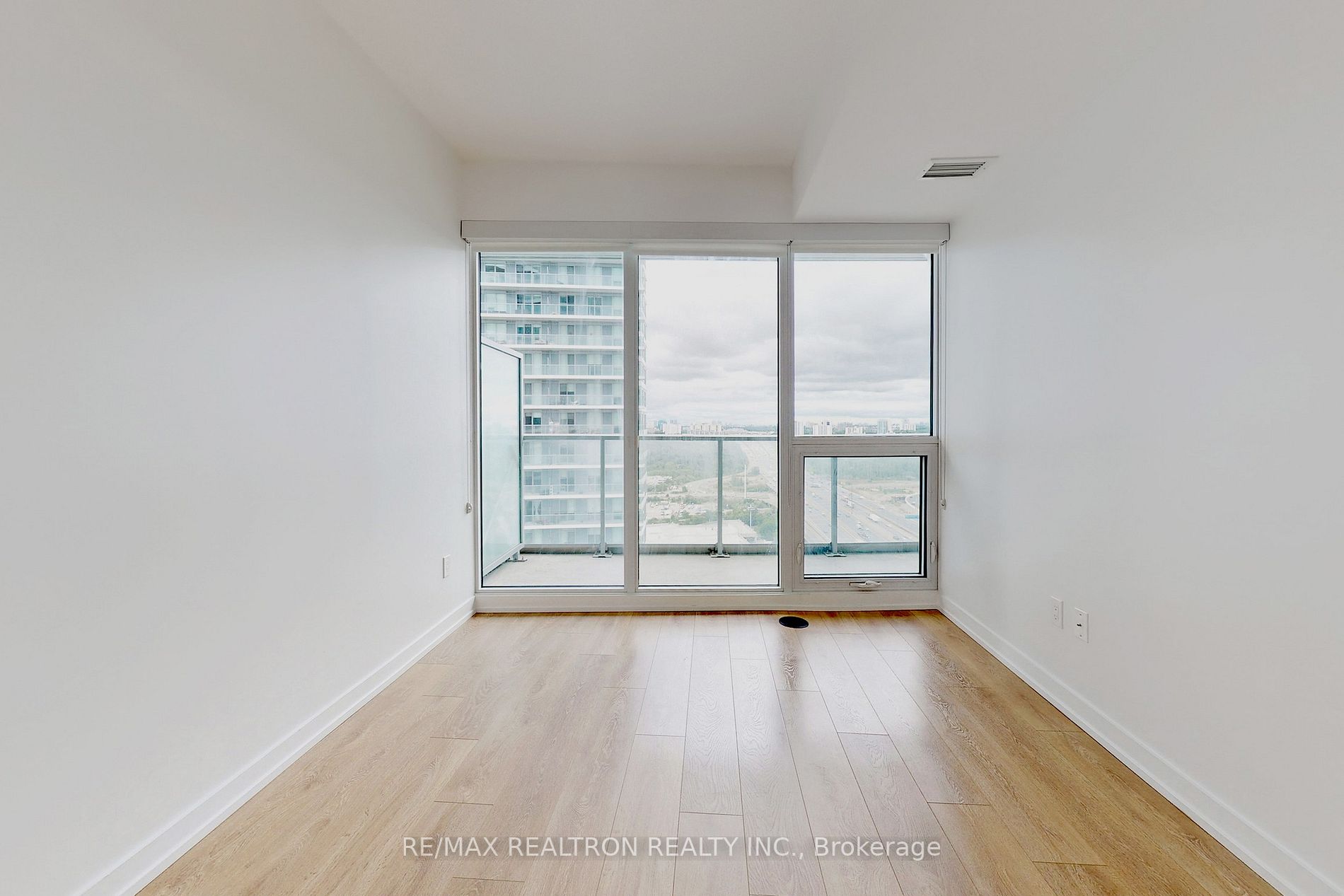 115 Mcmahon Dr, #2609