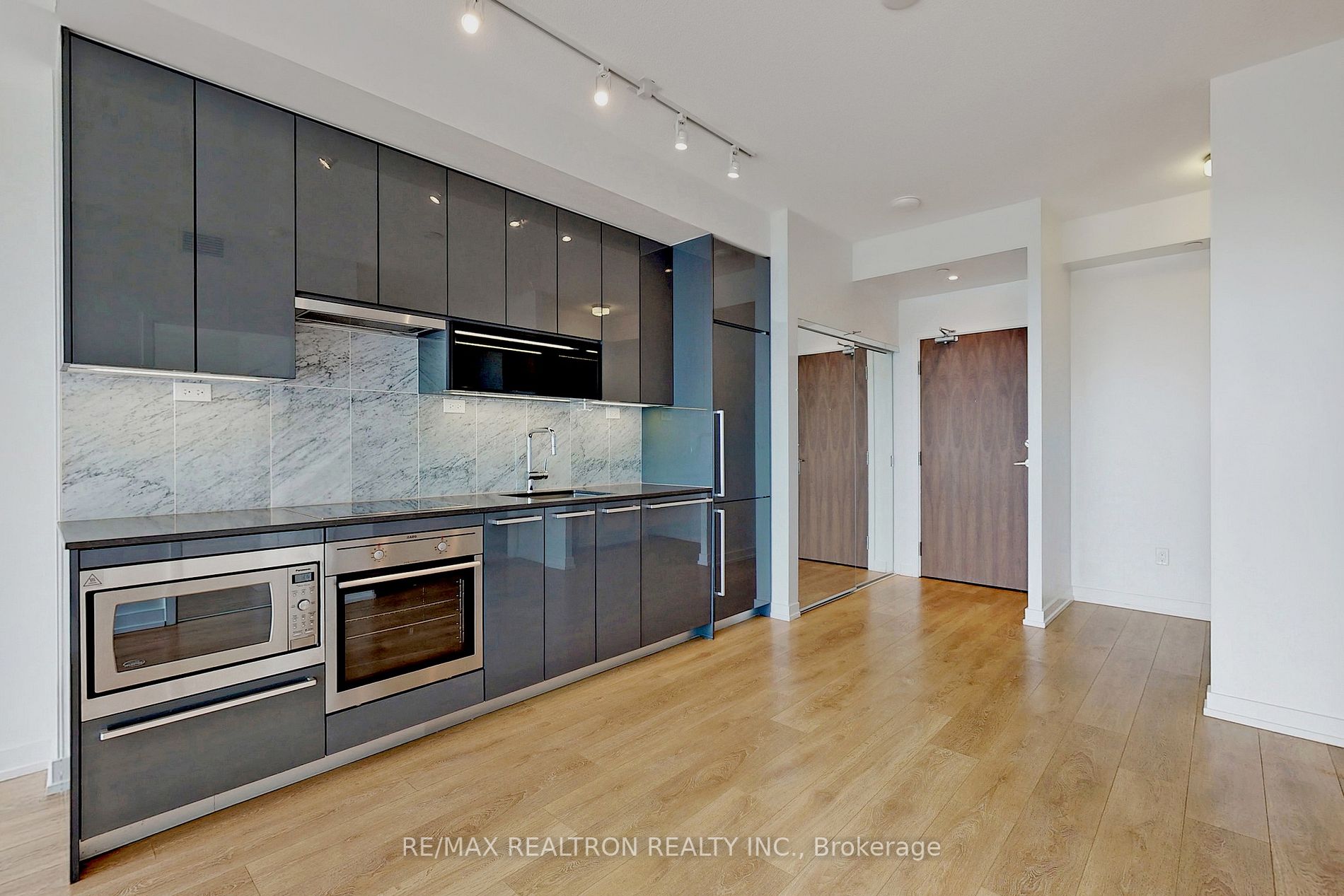 115 Mcmahon Dr, #2609