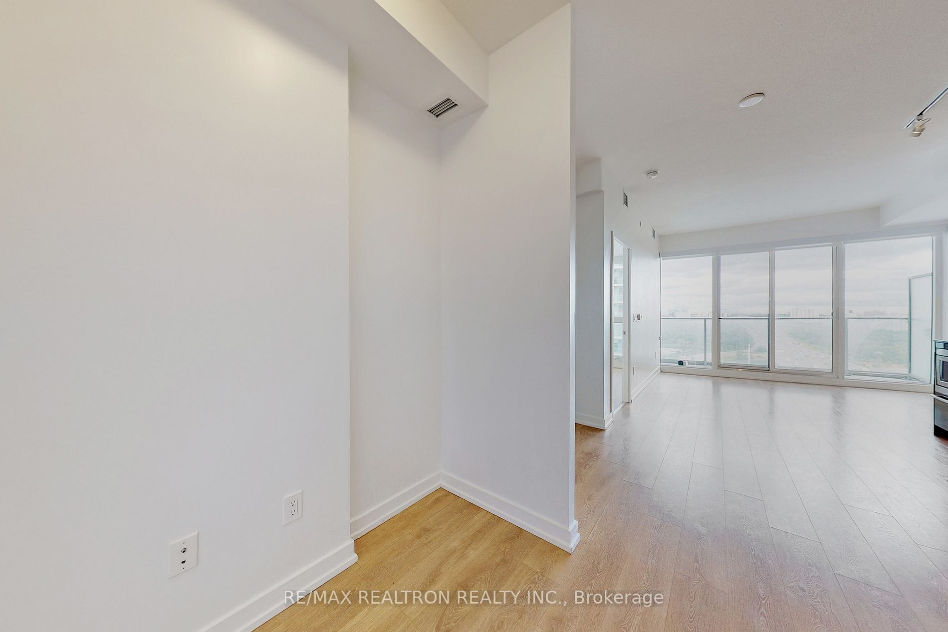115 Mcmahon Dr, #2609