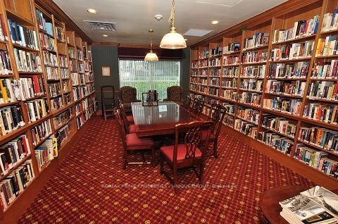 18 Concorde Pl, #627