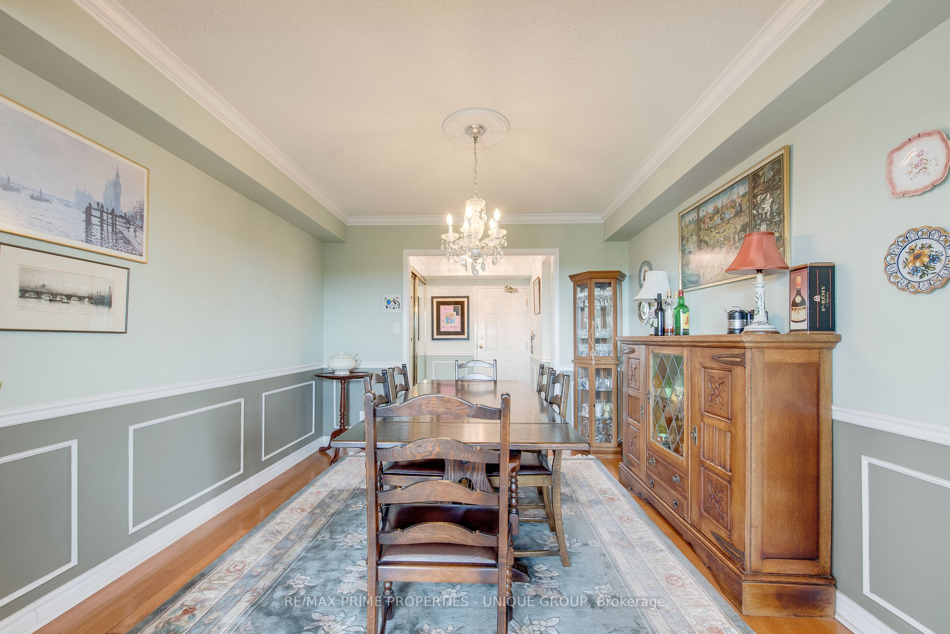 18 Concorde Pl, #627