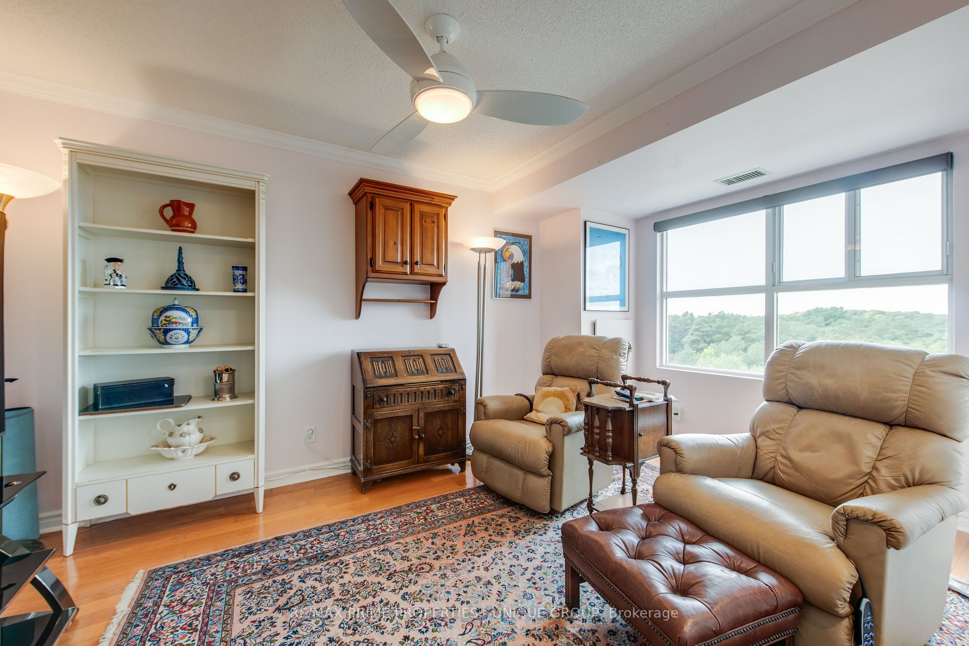 18 Concorde Pl, #627