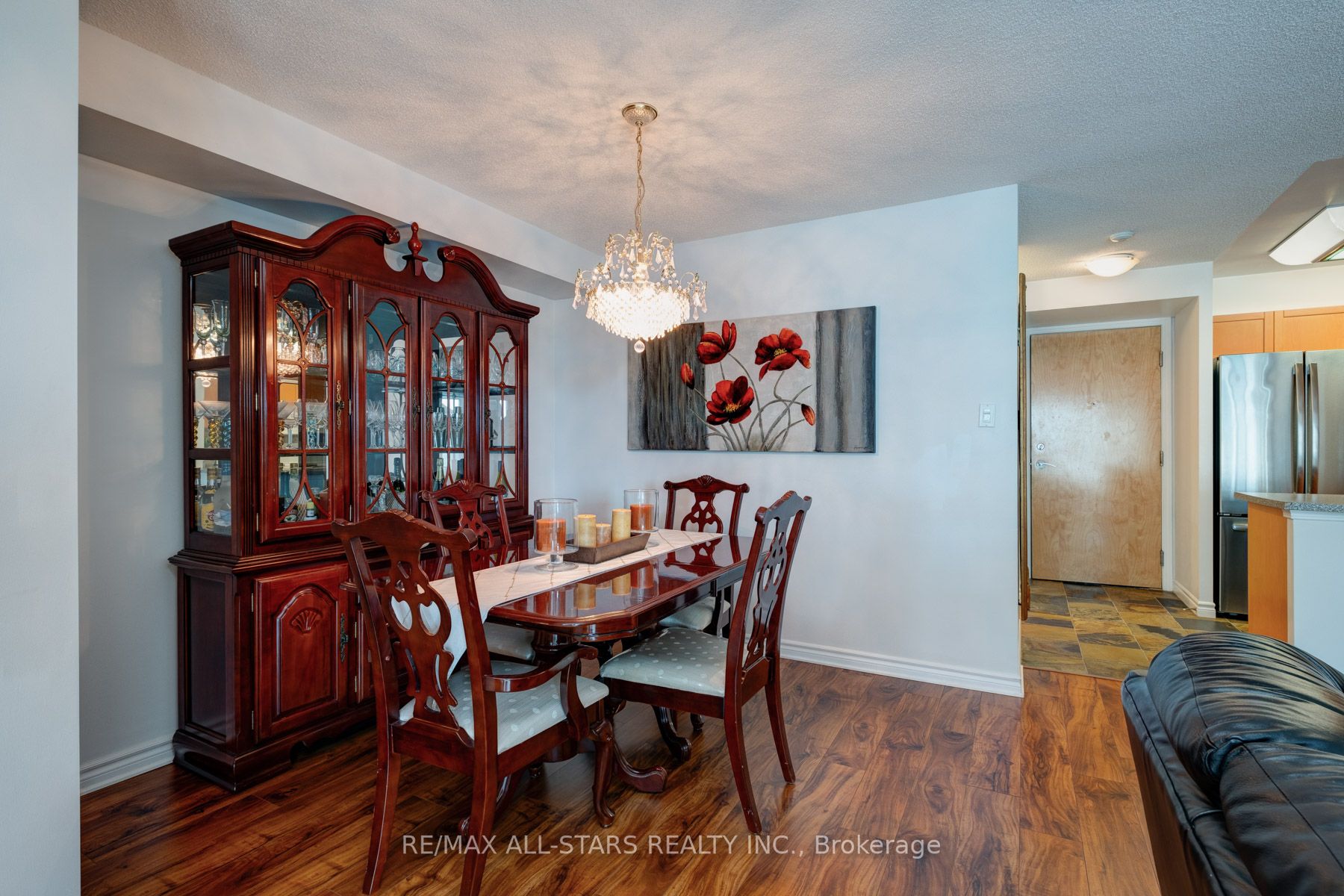 600 Queens Quay West, #815