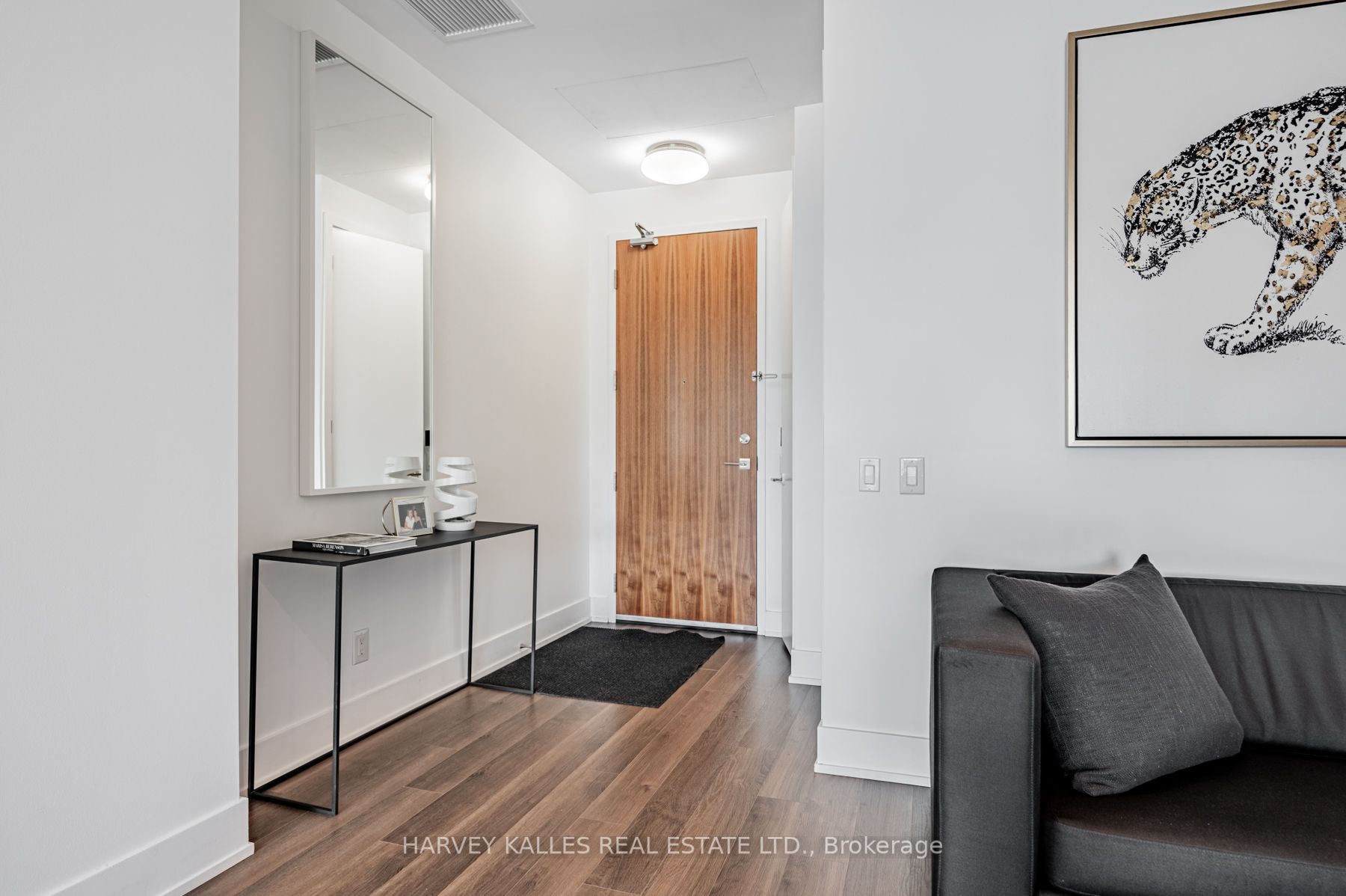 111 St Clair Ave W, #310