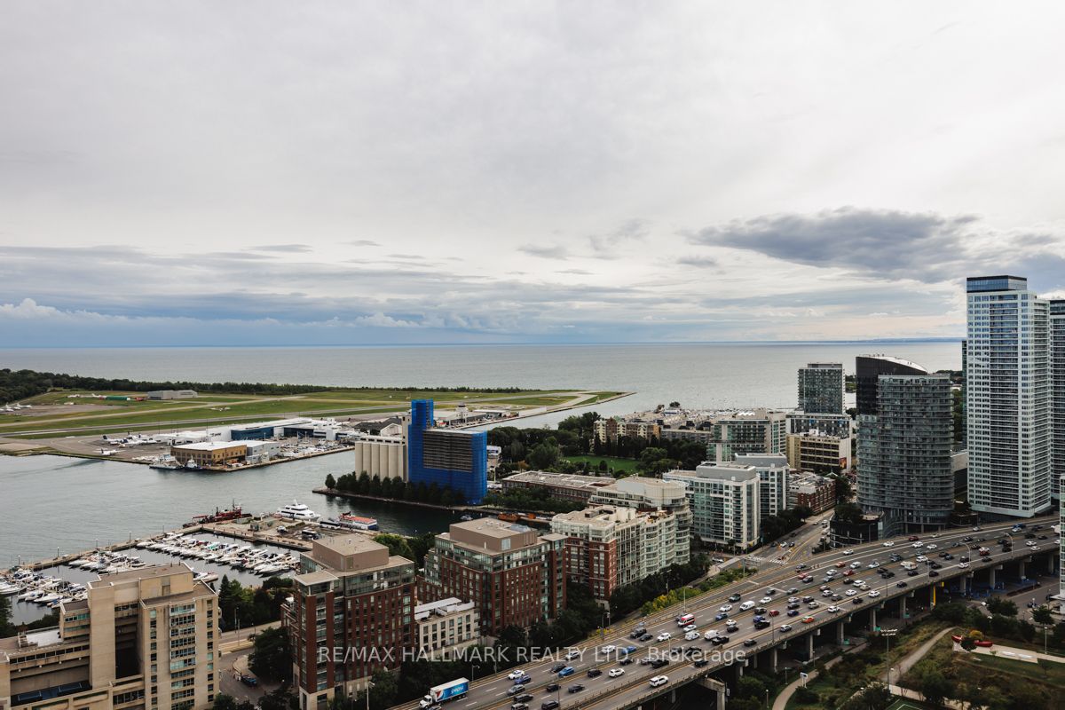15 Fort York Blvd, #4101