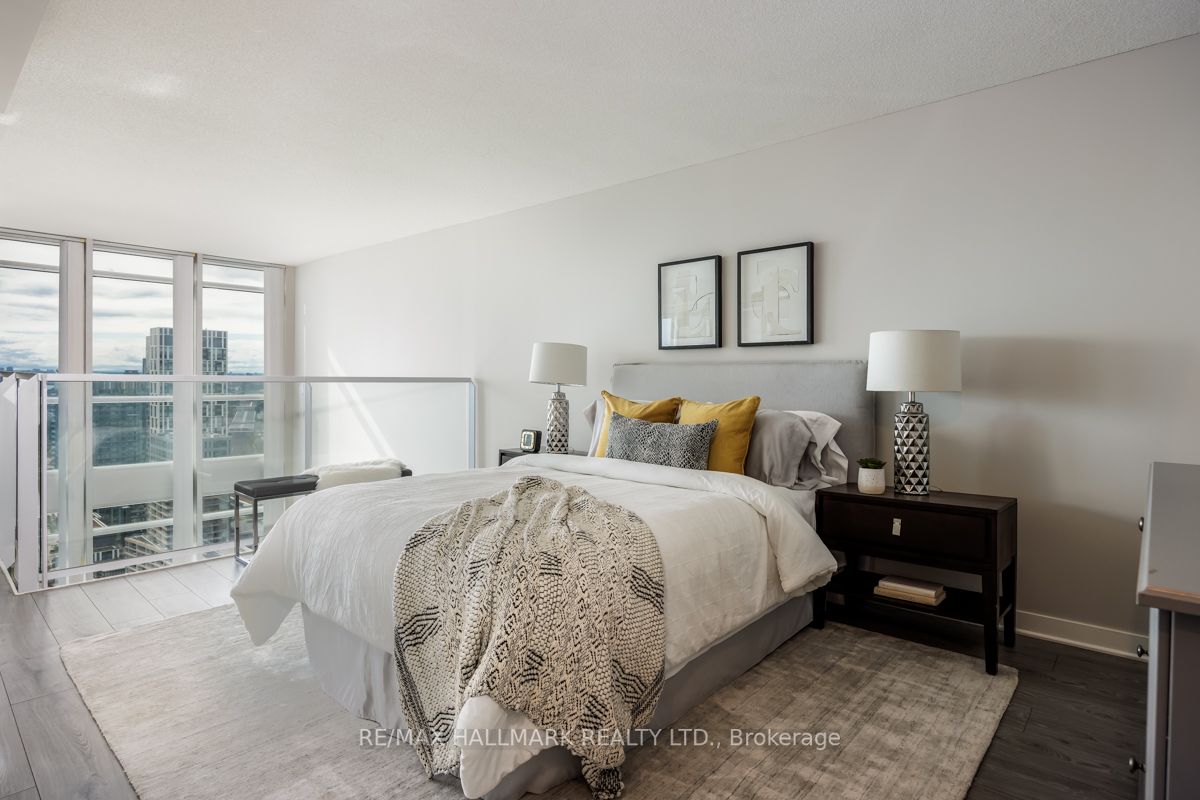 15 Fort York Blvd, #4101
