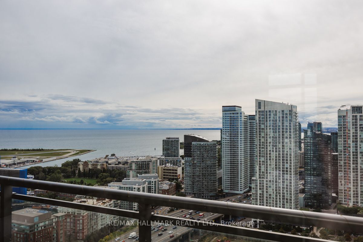 15 Fort York Blvd, #4101